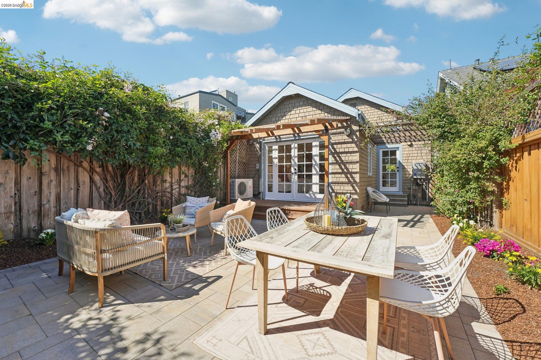 Detail Gallery Image 28 of 30 For 491 Mcauley St, Oakland,  CA 94609 - 3 Beds | 2 Baths