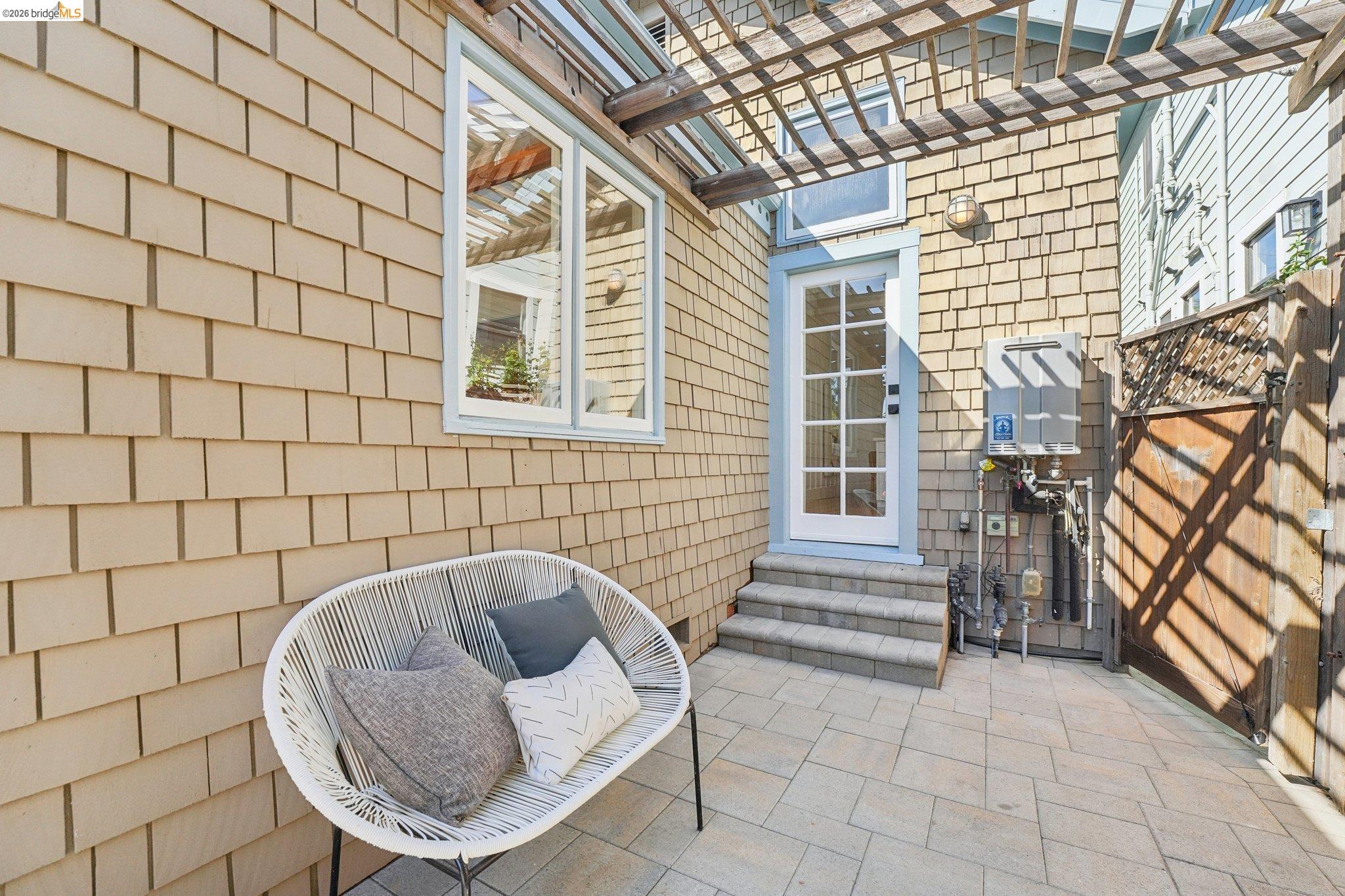 Detail Gallery Image 30 of 30 For 491 Mcauley St, Oakland,  CA 94609 - 3 Beds | 2 Baths