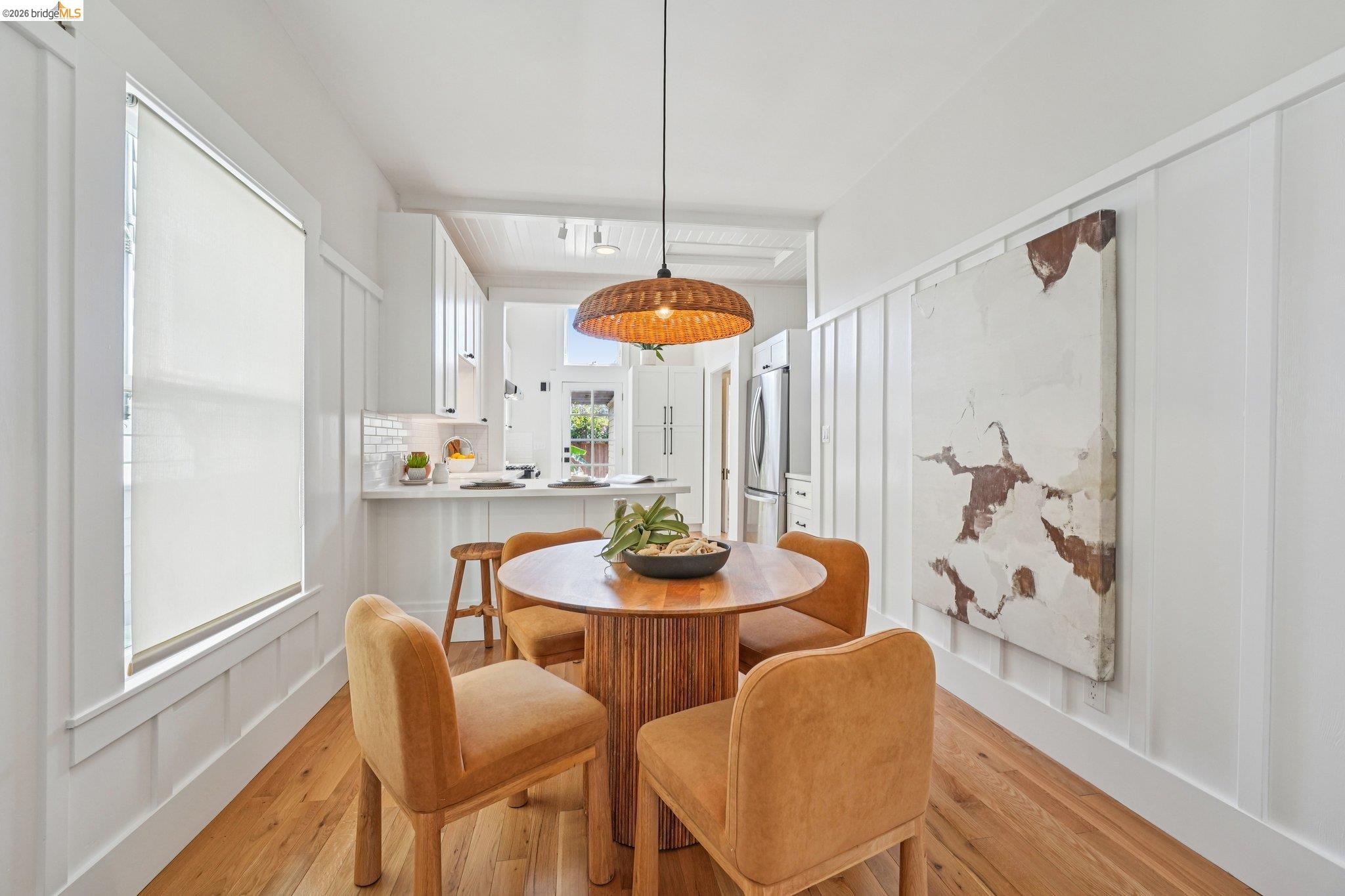 Detail Gallery Image 6 of 30 For 491 Mcauley St, Oakland,  CA 94609 - 3 Beds | 2 Baths