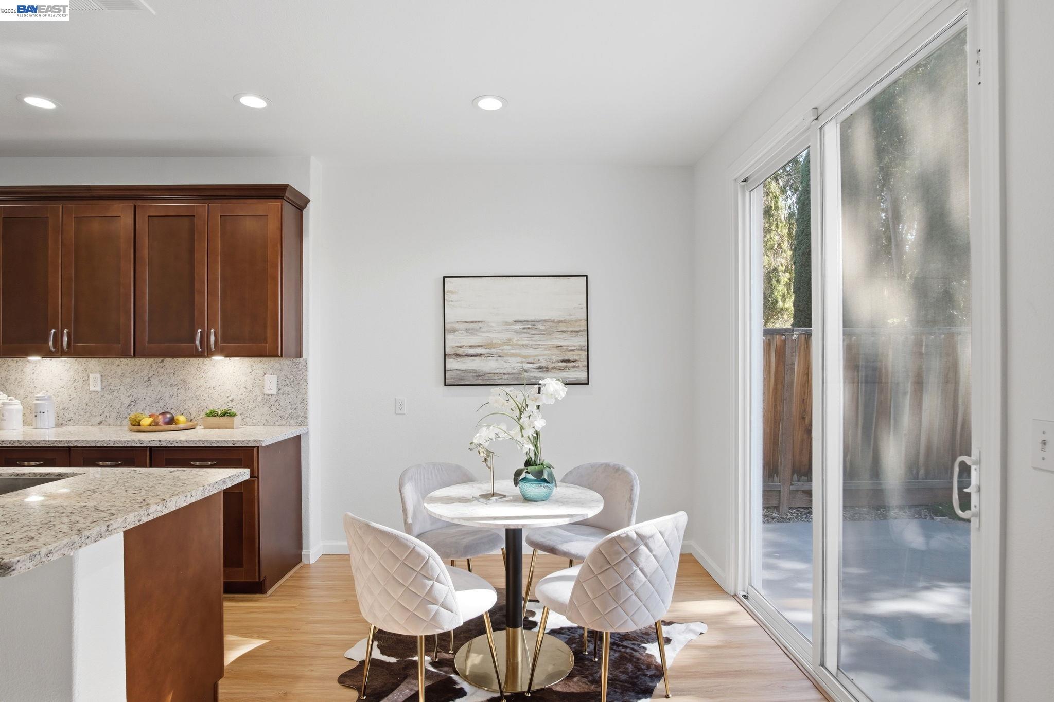 Detail Gallery Image 12 of 32 For 116 Mahogany Ln, Union City,  CA 94587 - 4 Beds | 3 Baths