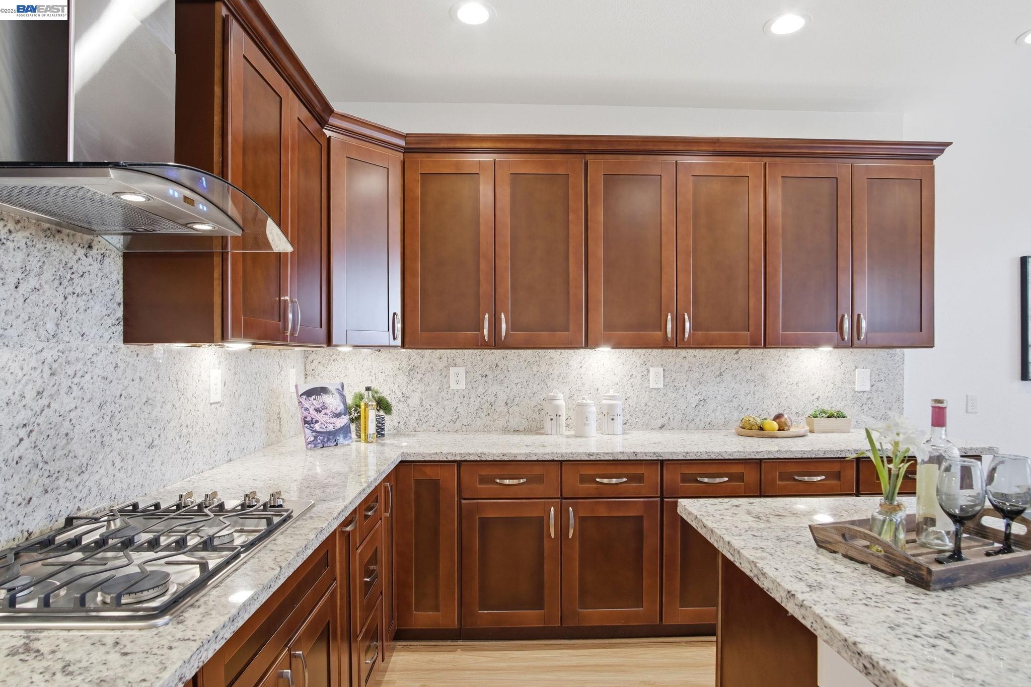 Detail Gallery Image 13 of 32 For 116 Mahogany Ln, Union City,  CA 94587 - 4 Beds | 3 Baths