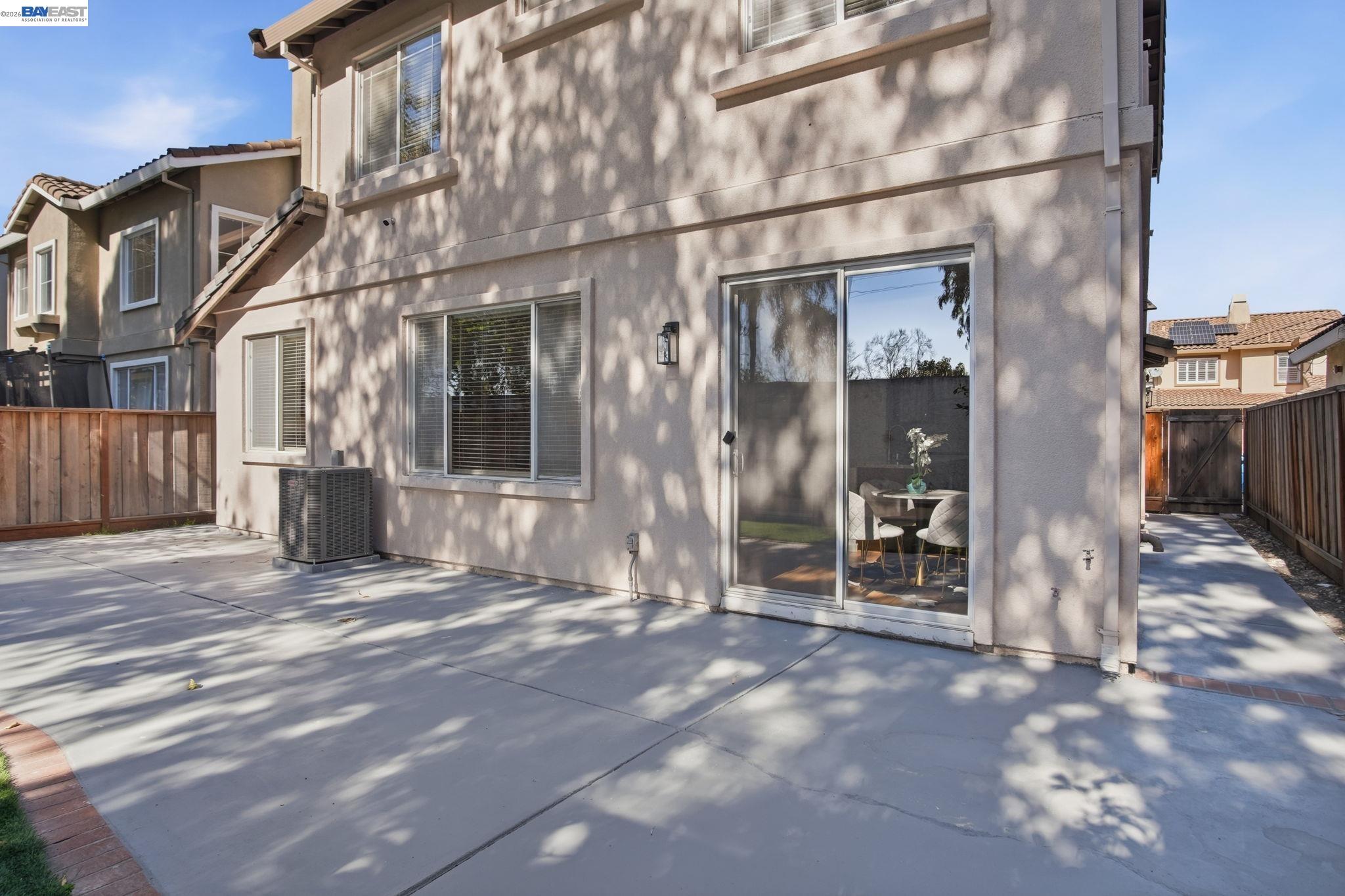 Detail Gallery Image 30 of 32 For 116 Mahogany Ln, Union City,  CA 94587 - 4 Beds | 3 Baths