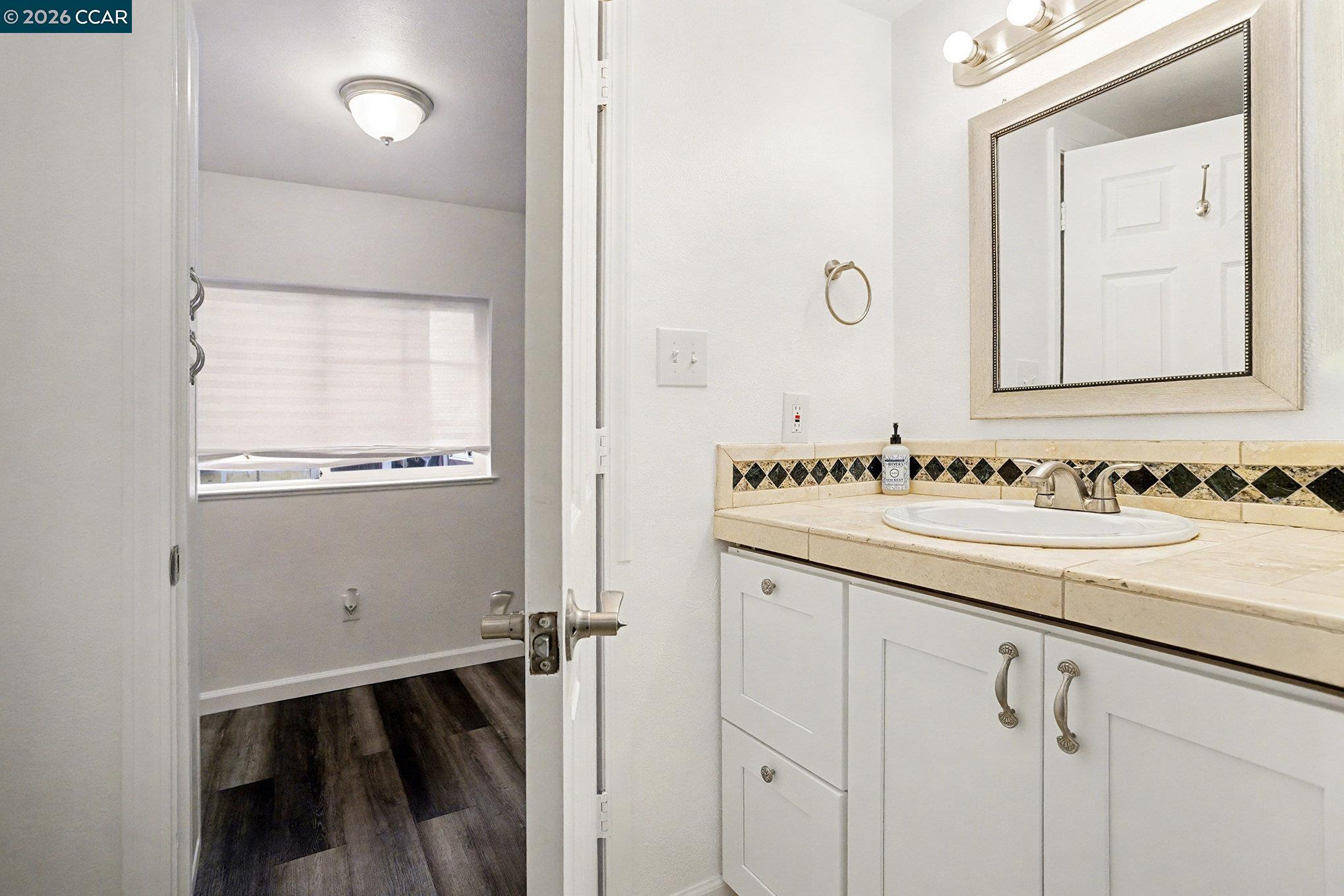 Detail Gallery Image 11 of 20 For 4041-4047 Ellis Rd, Martinez,  CA 94553 - – Beds | – Baths