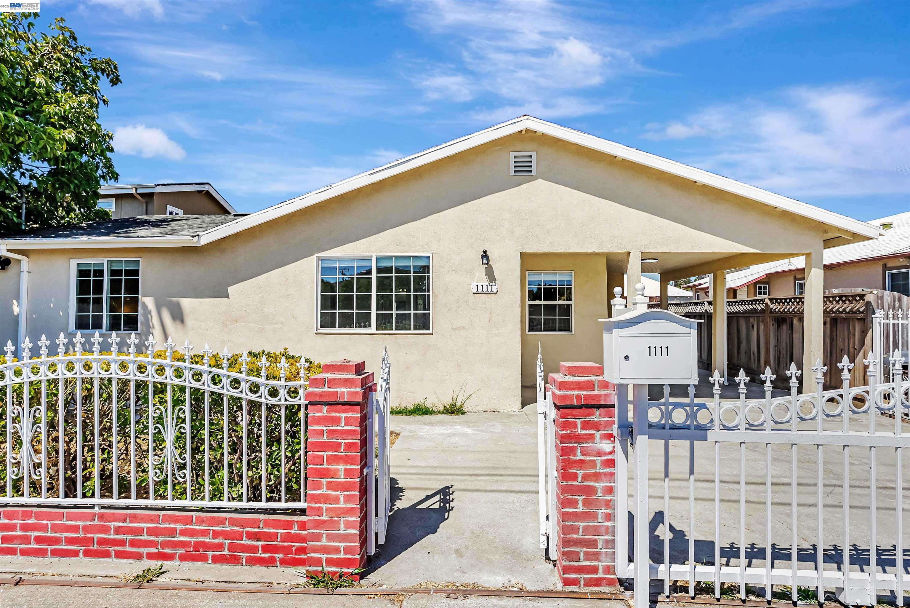 Detail Gallery Image 2 of 23 For 1111 Stonington Ave, San Pablo,  CA 94806 - 3 Beds | 2 Baths