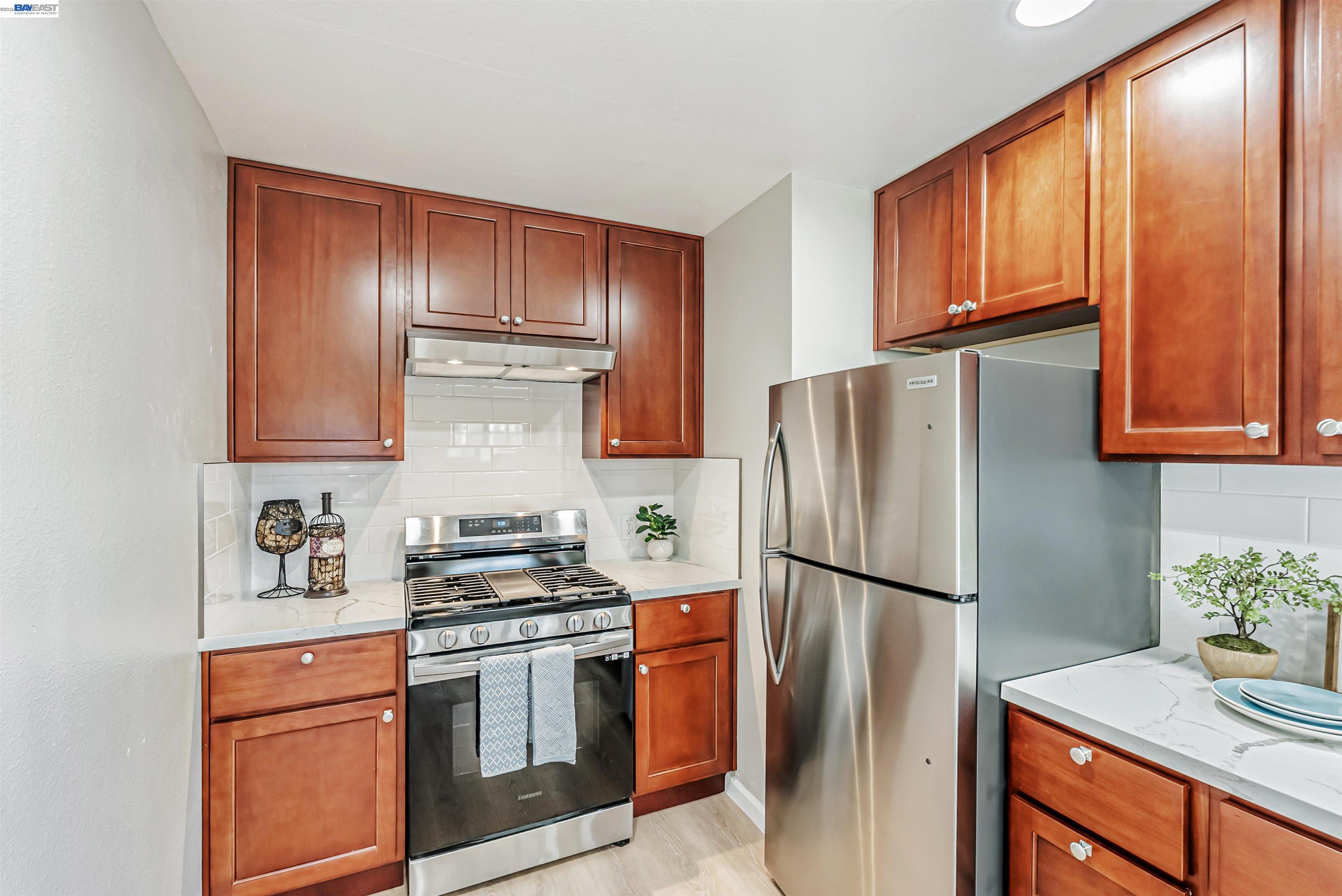 Detail Gallery Image 13 of 23 For 1111 Stonington Ave, San Pablo,  CA 94806 - 3 Beds | 2 Baths