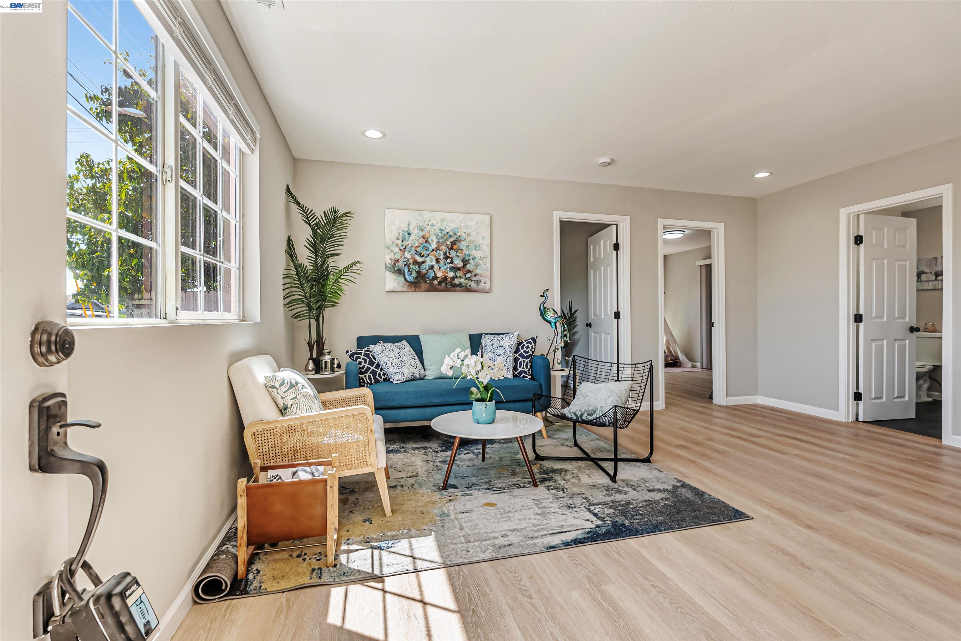 Detail Gallery Image 6 of 23 For 1111 Stonington Ave, San Pablo,  CA 94806 - 3 Beds | 2 Baths