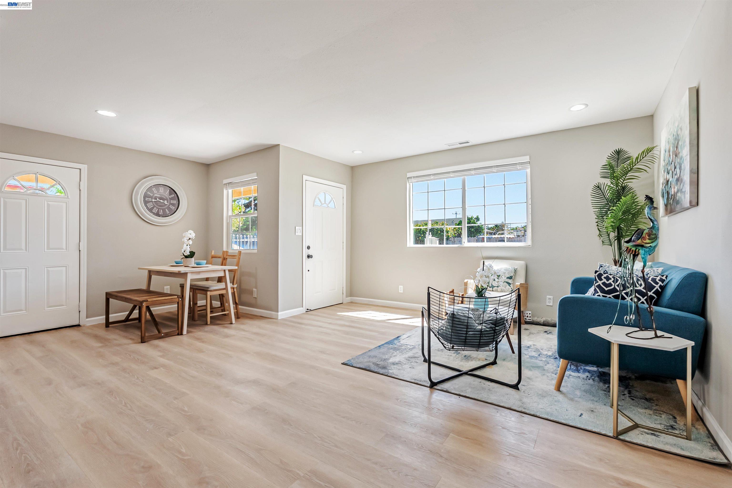 Detail Gallery Image 8 of 23 For 1111 Stonington Ave, San Pablo,  CA 94806 - 3 Beds | 2 Baths