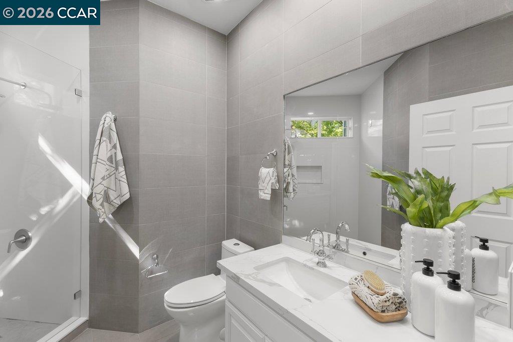 Detail Gallery Image 26 of 52 For 172 Sugarloaf Ct, Alamo,  CA 94507 - 4 Beds | 2 Baths