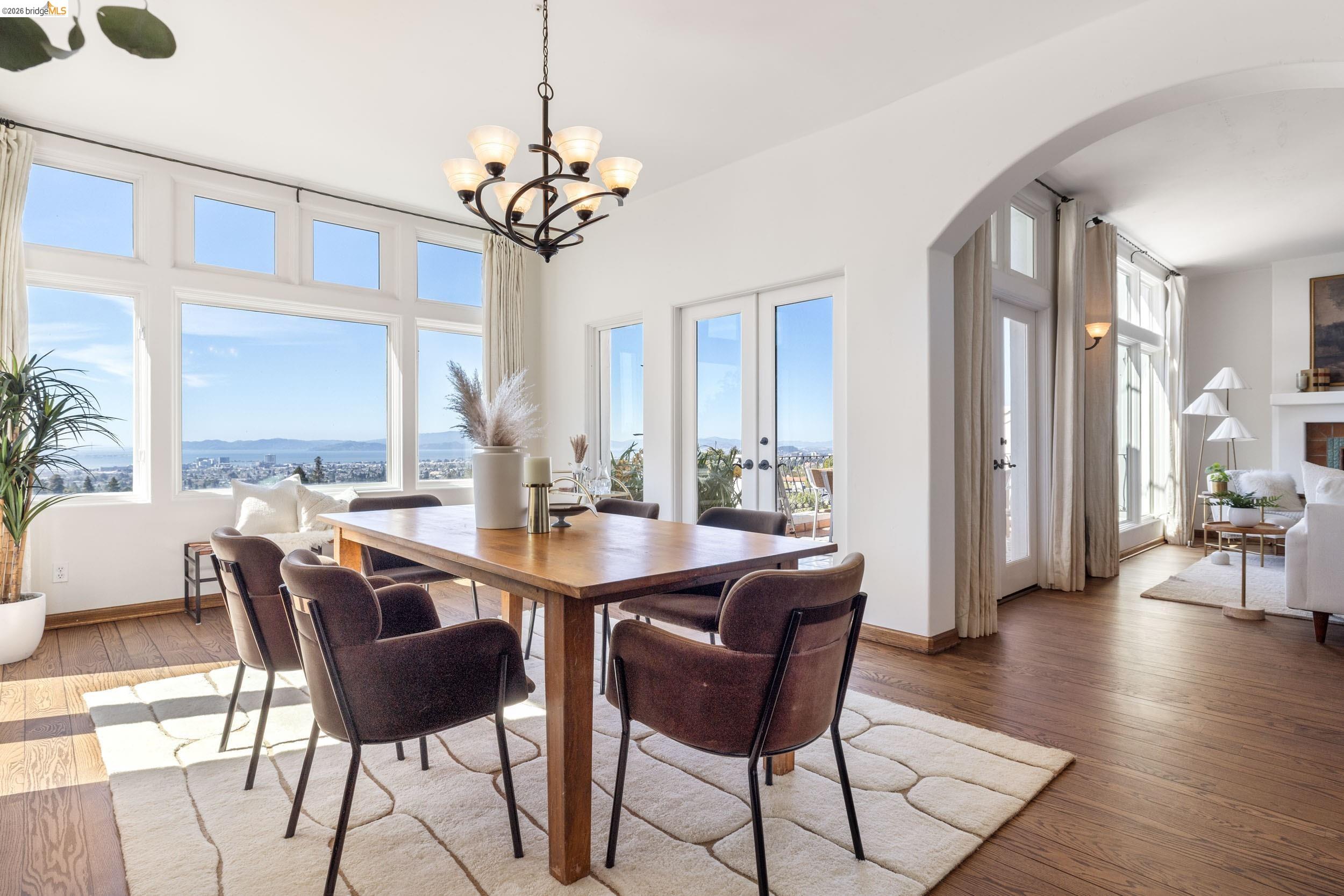 Detail Gallery Image 15 of 60 For 4951 Proctor Ave, Oakland,  CA 94618 - 3 Beds | 2/1 Baths