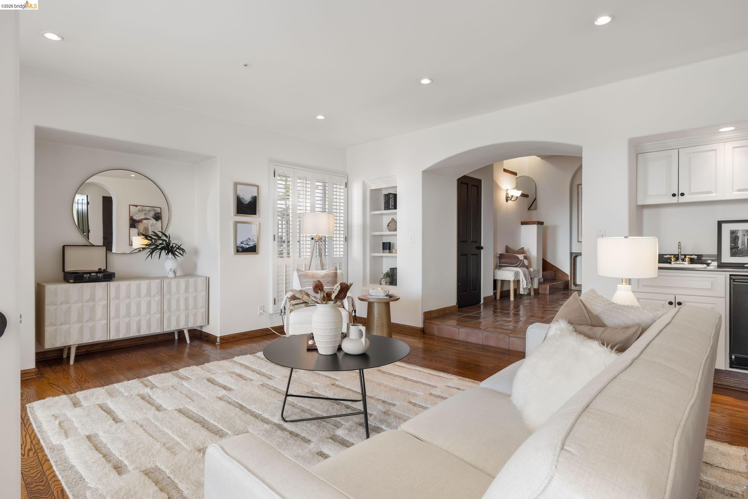 Detail Gallery Image 25 of 60 For 4951 Proctor Ave, Oakland,  CA 94618 - 3 Beds | 2/1 Baths