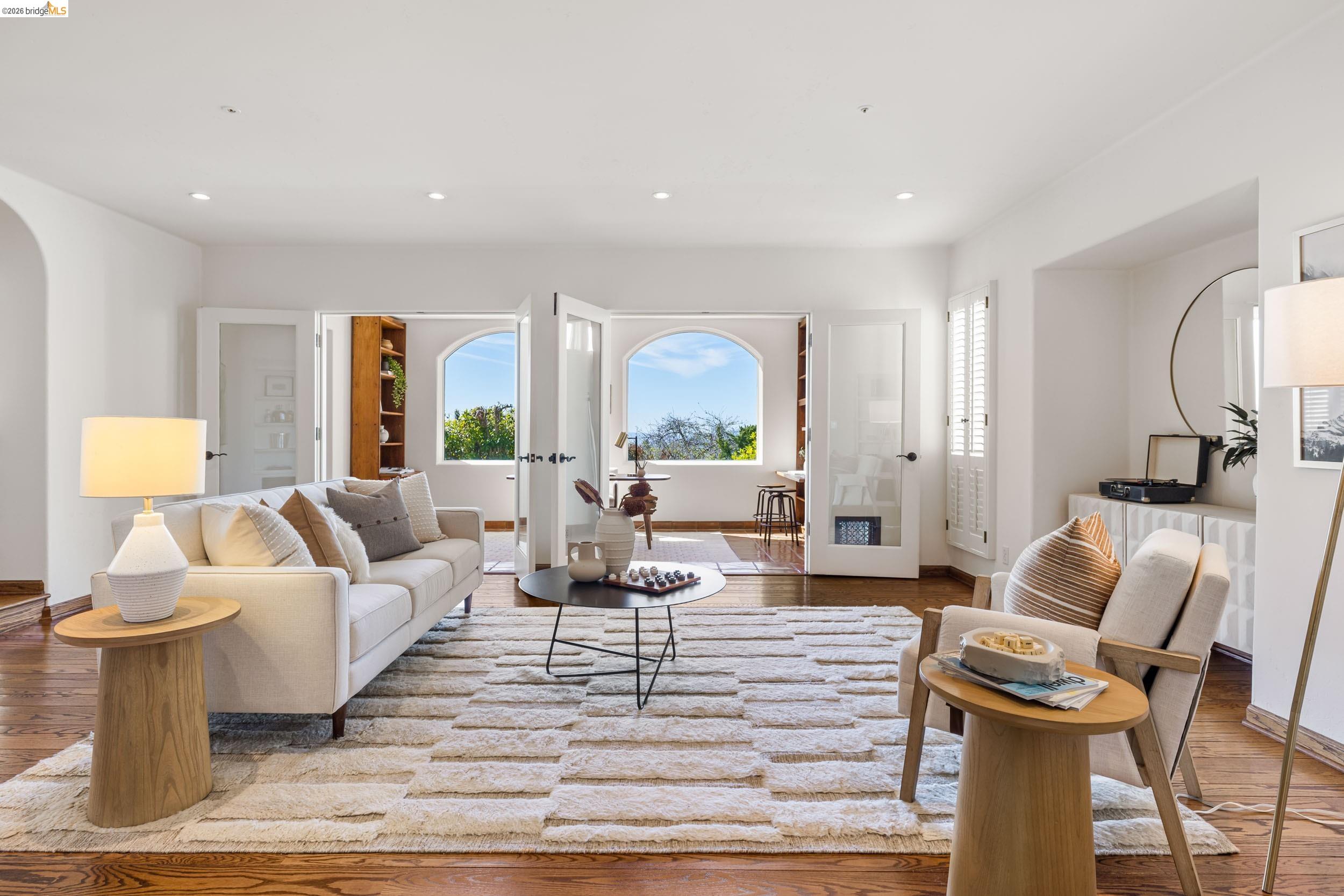 Detail Gallery Image 29 of 60 For 4951 Proctor Ave, Oakland,  CA 94618 - 3 Beds | 2/1 Baths