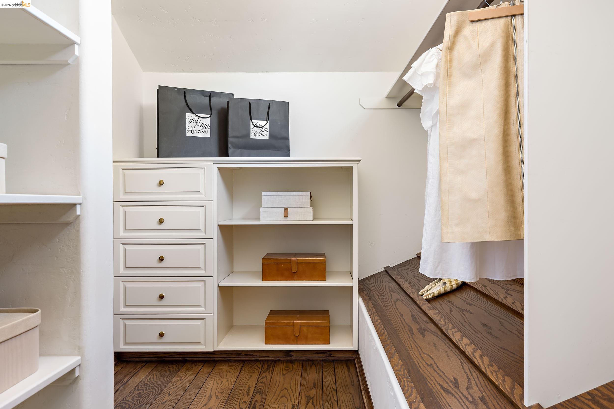 Detail Gallery Image 45 of 60 For 4951 Proctor Ave, Oakland,  CA 94618 - 3 Beds | 2/1 Baths