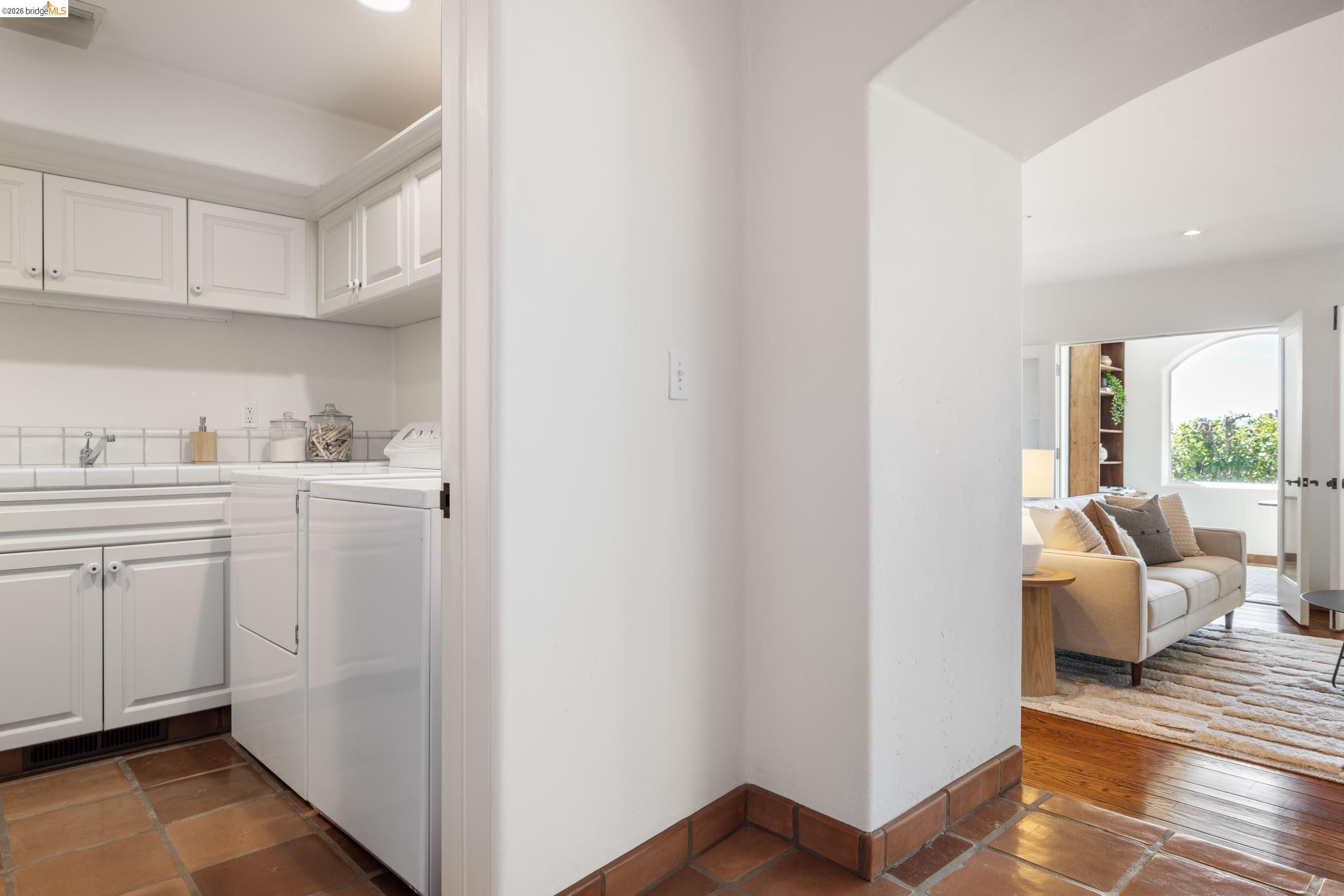 Detail Gallery Image 52 of 60 For 4951 Proctor Ave, Oakland,  CA 94618 - 3 Beds | 2/1 Baths