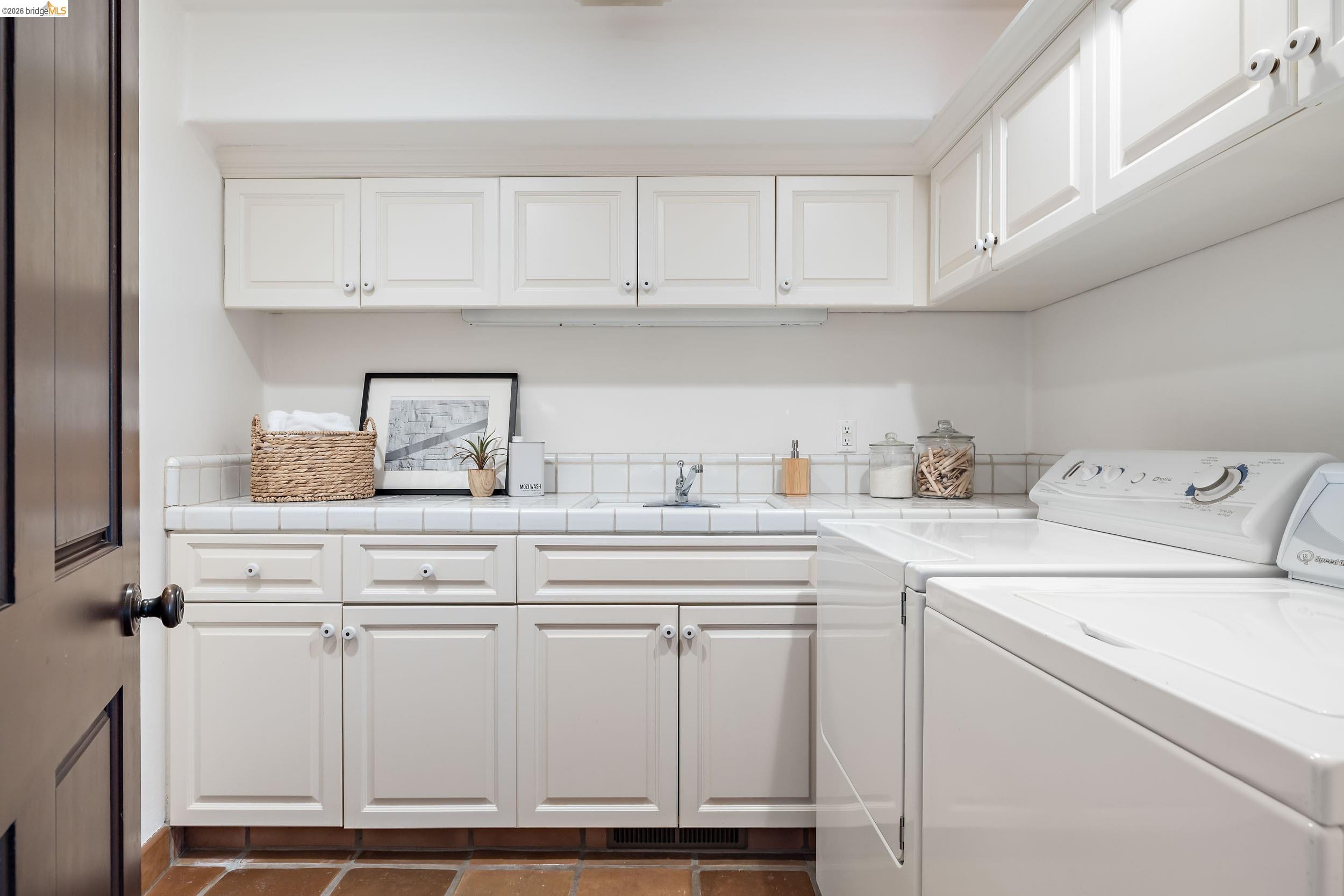 Detail Gallery Image 53 of 60 For 4951 Proctor Ave, Oakland,  CA 94618 - 3 Beds | 2/1 Baths