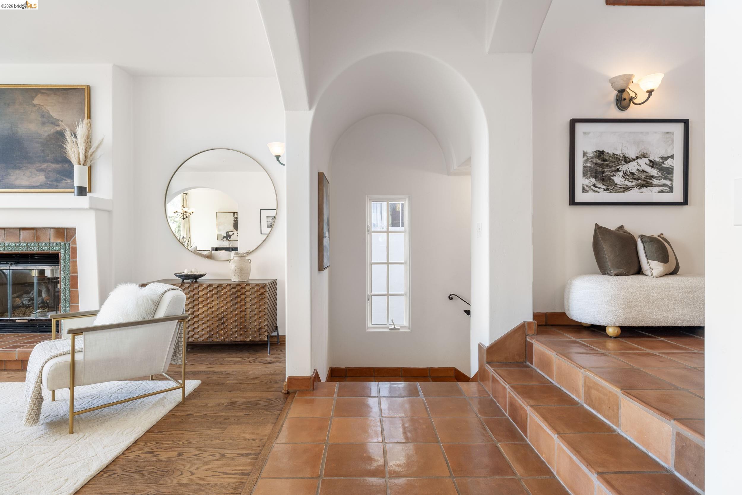 Detail Gallery Image 7 of 60 For 4951 Proctor Ave, Oakland,  CA 94618 - 3 Beds | 2/1 Baths