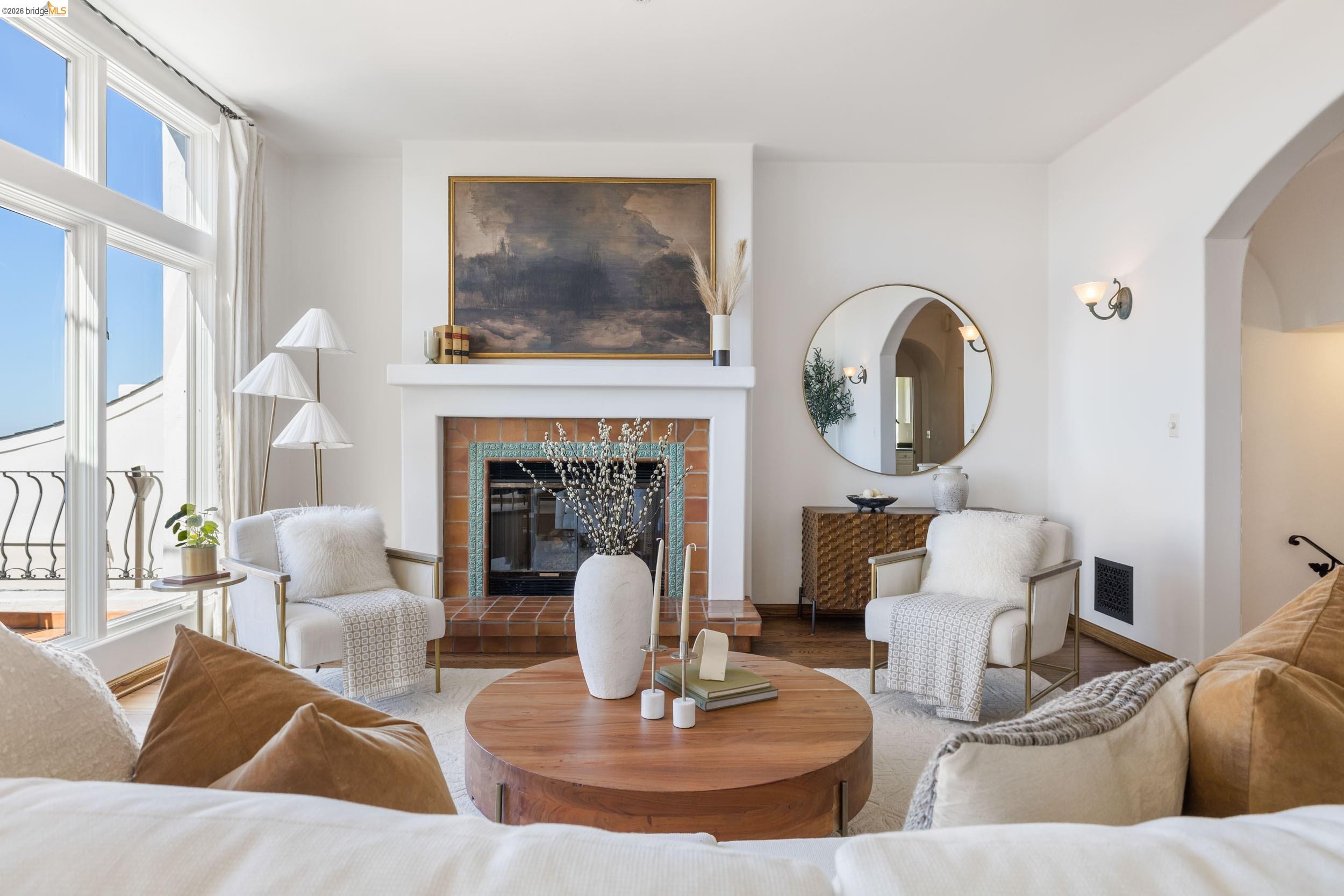 Detail Gallery Image 8 of 60 For 4951 Proctor Ave, Oakland,  CA 94618 - 3 Beds | 2/1 Baths