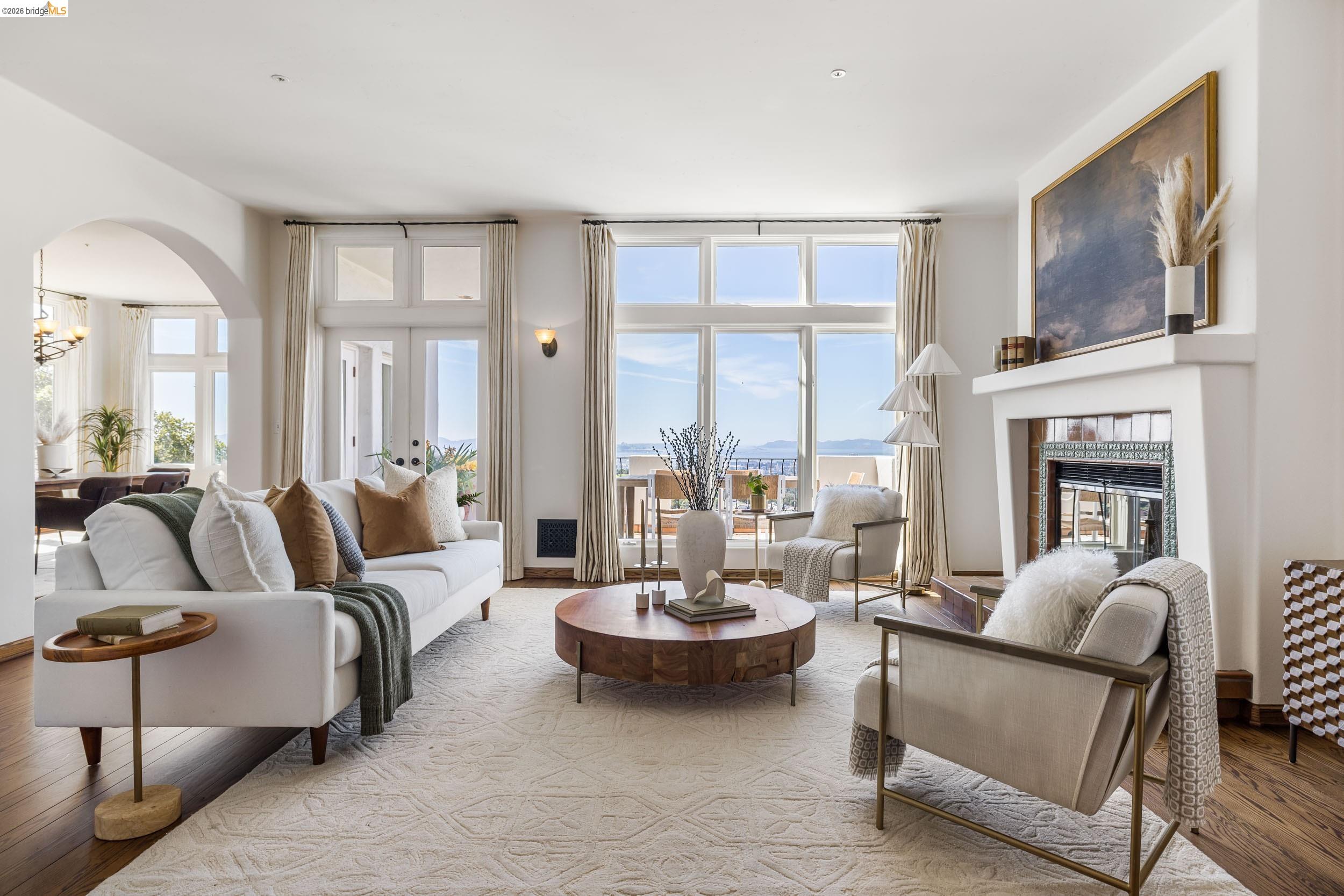 Detail Gallery Image 9 of 60 For 4951 Proctor Ave, Oakland,  CA 94618 - 3 Beds | 2/1 Baths