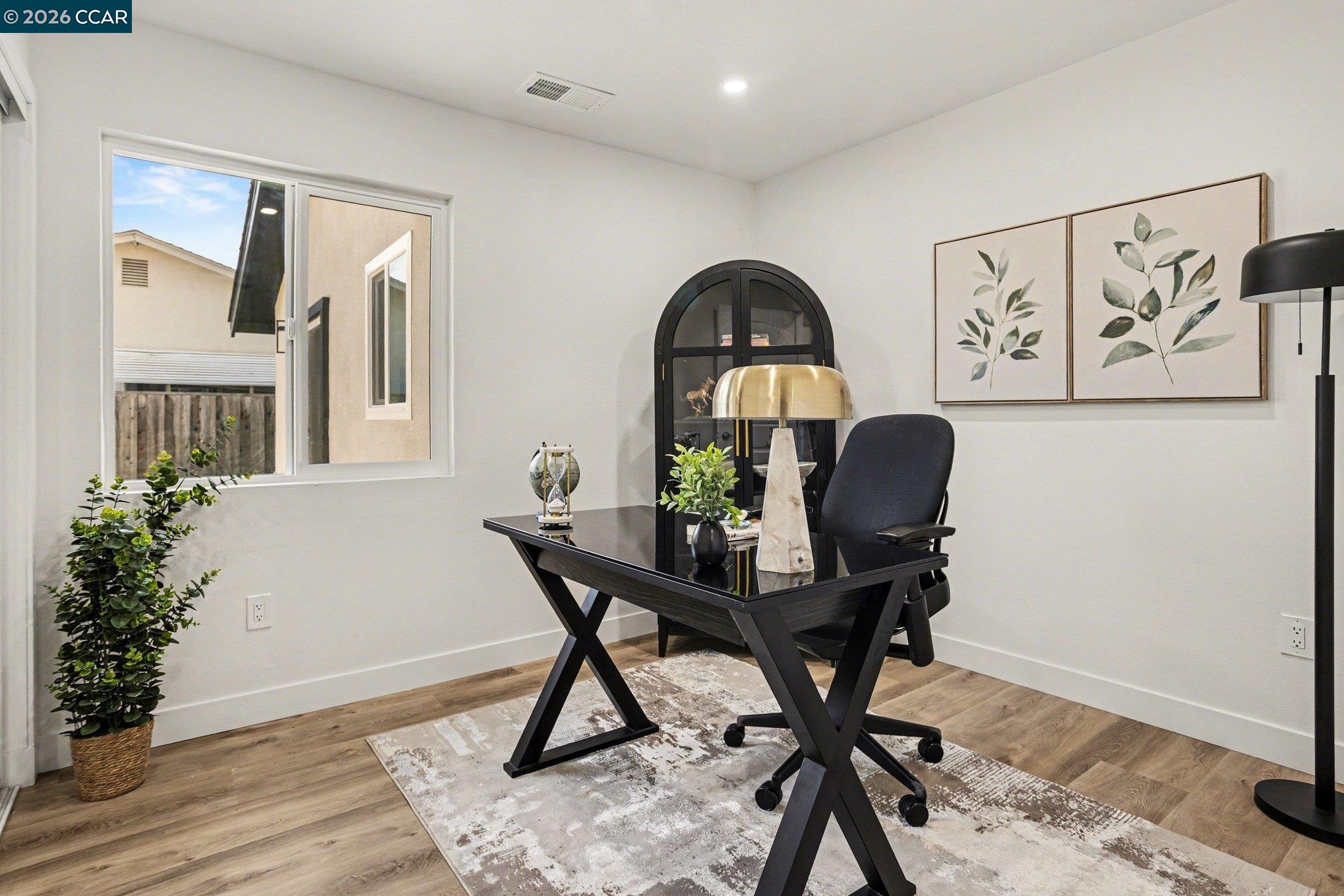 Detail Gallery Image 13 of 29 For 2579 Montgomery Ave, Concord,  CA 94519 - 3 Beds | 2 Baths