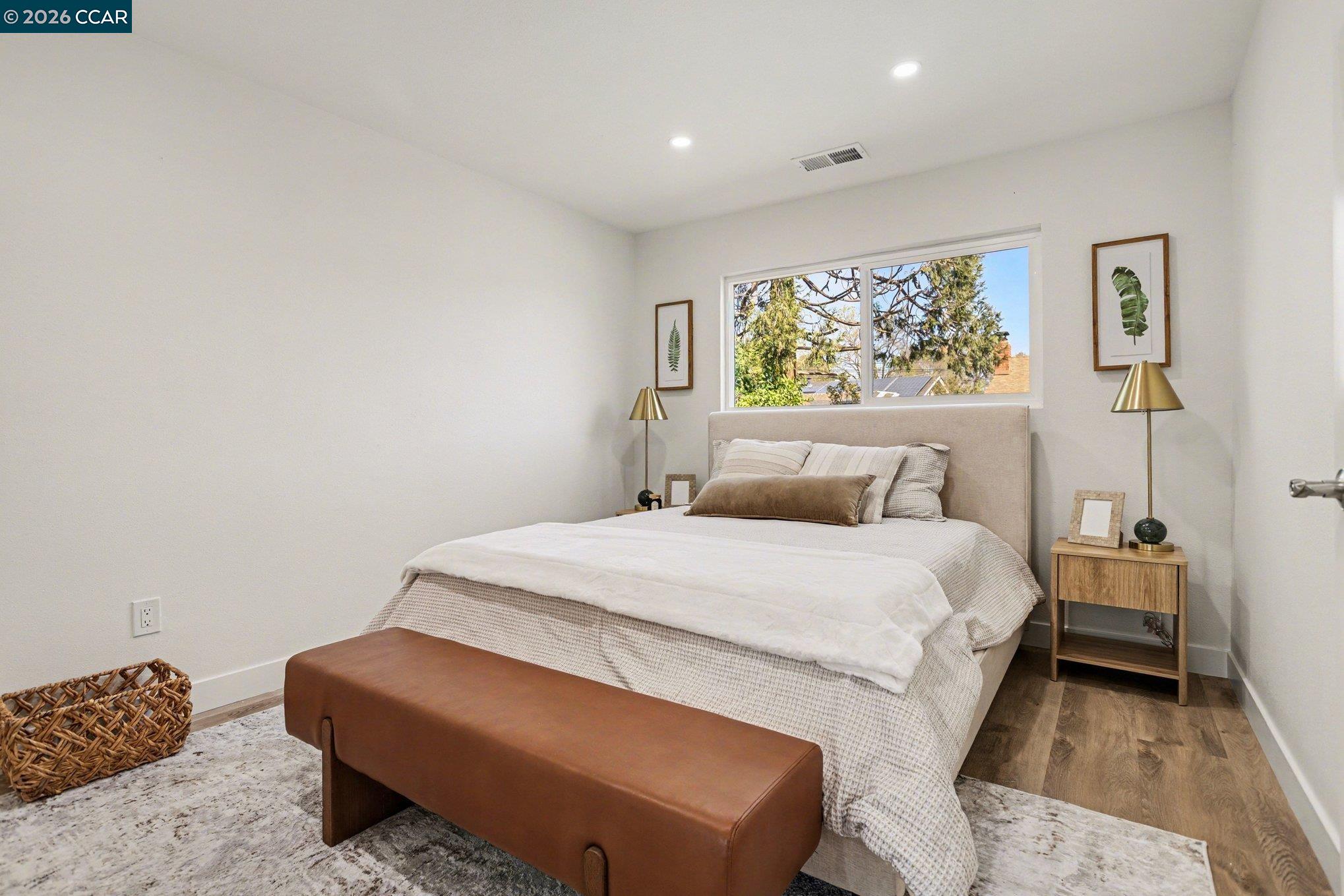 Detail Gallery Image 16 of 29 For 2579 Montgomery Ave, Concord,  CA 94519 - 3 Beds | 2 Baths