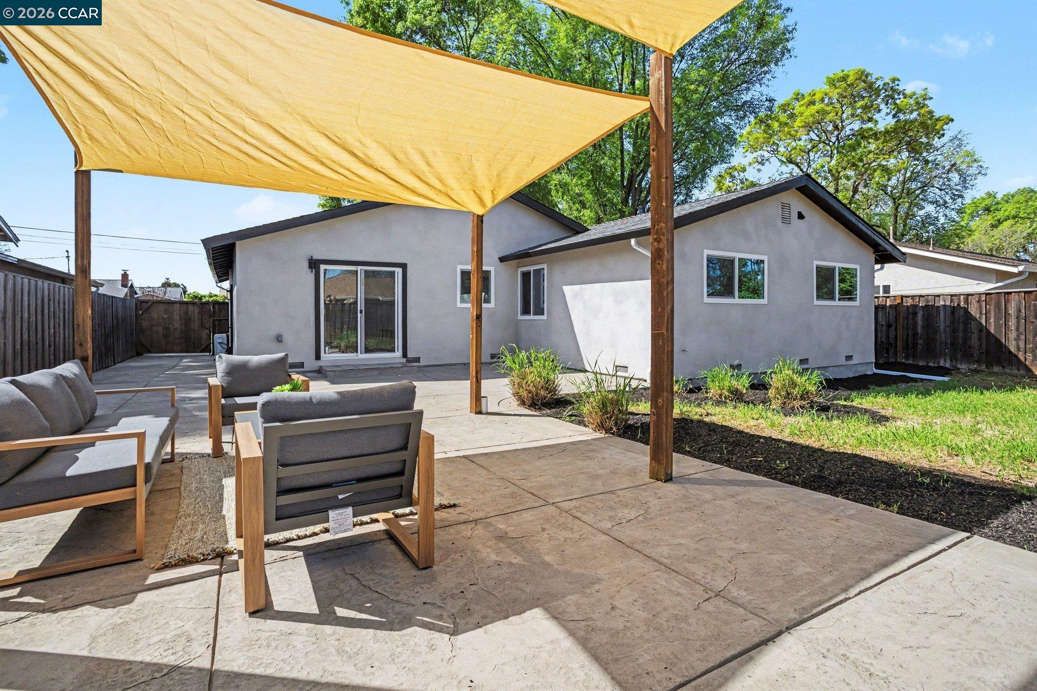 Detail Gallery Image 24 of 29 For 2579 Montgomery Ave, Concord,  CA 94519 - 3 Beds | 2 Baths