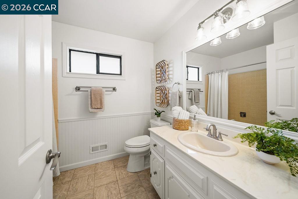 Detail Gallery Image 28 of 60 For 5617 Bettencourt Dr, Clayton,  CA 94517 - 4 Beds | 2/1 Baths