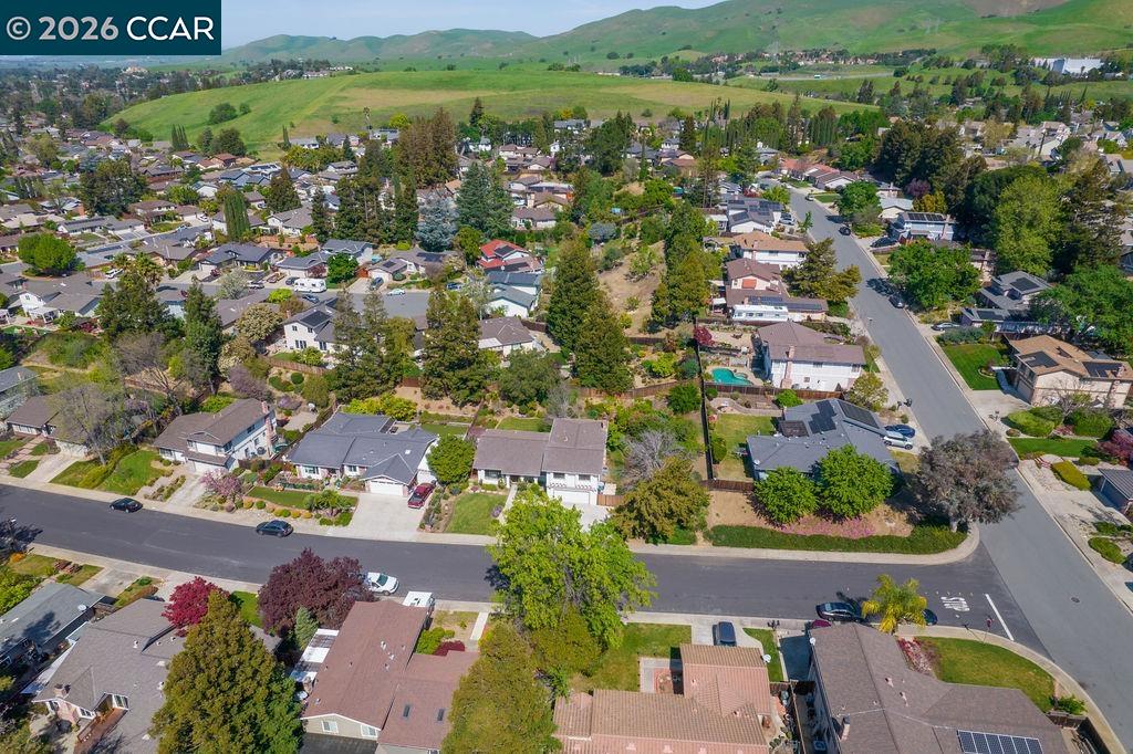 Detail Gallery Image 50 of 60 For 5617 Bettencourt Dr, Clayton,  CA 94517 - 4 Beds | 2/1 Baths