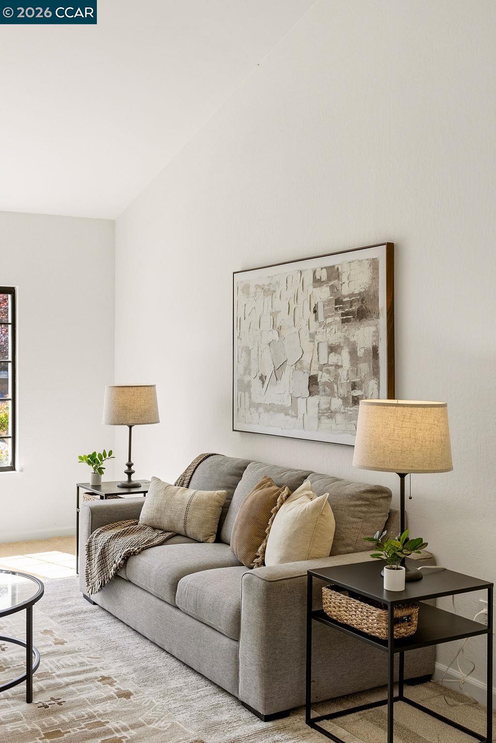 Detail Gallery Image 6 of 60 For 5617 Bettencourt Dr, Clayton,  CA 94517 - 4 Beds | 2/1 Baths