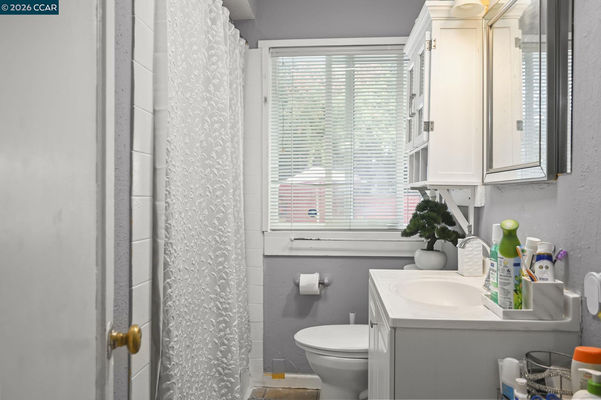 Detail Gallery Image 11 of 26 For 1954 N 6th St, Concord,  CA 94519 - 3 Beds | 2 Baths