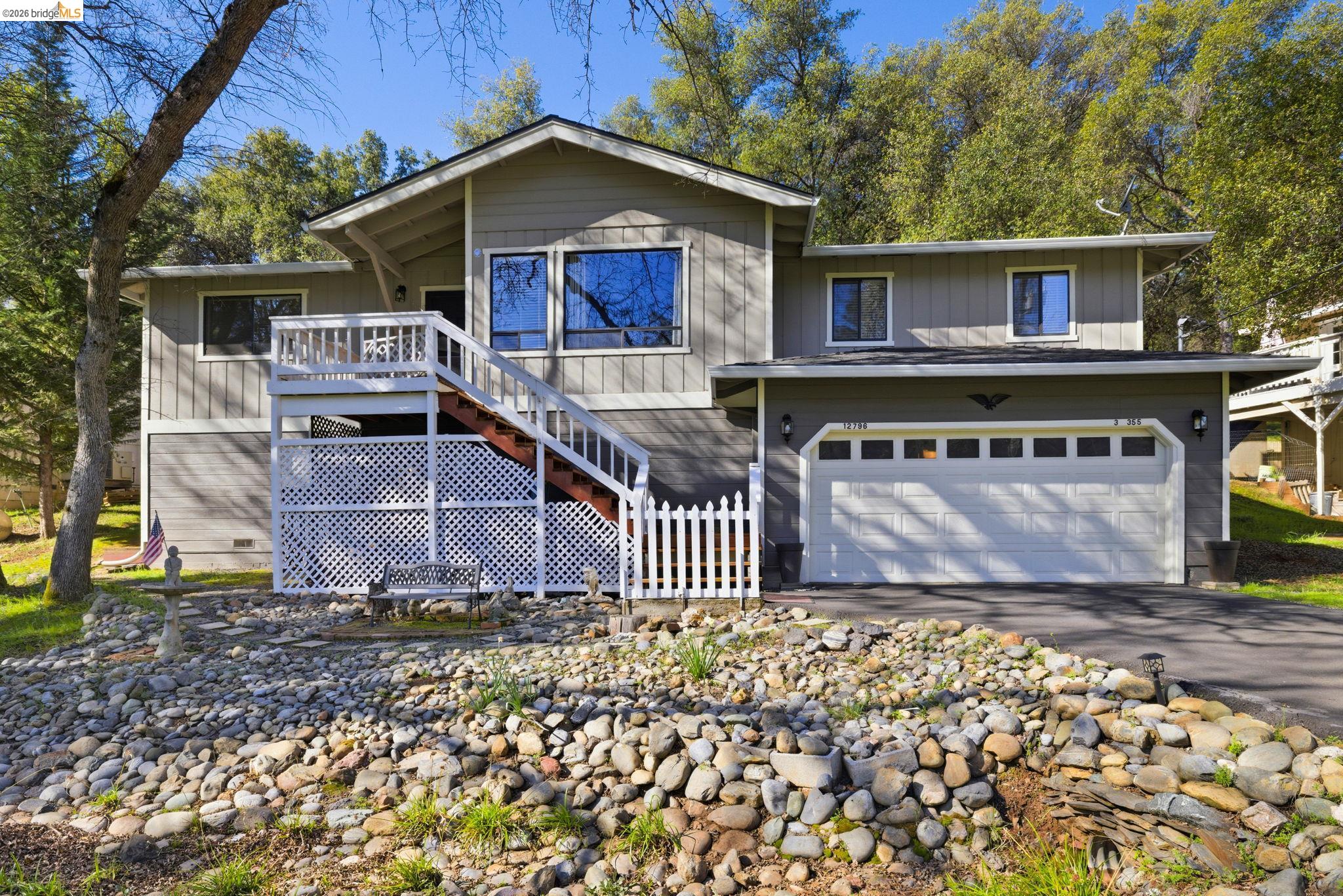 Pine Mountain Lake