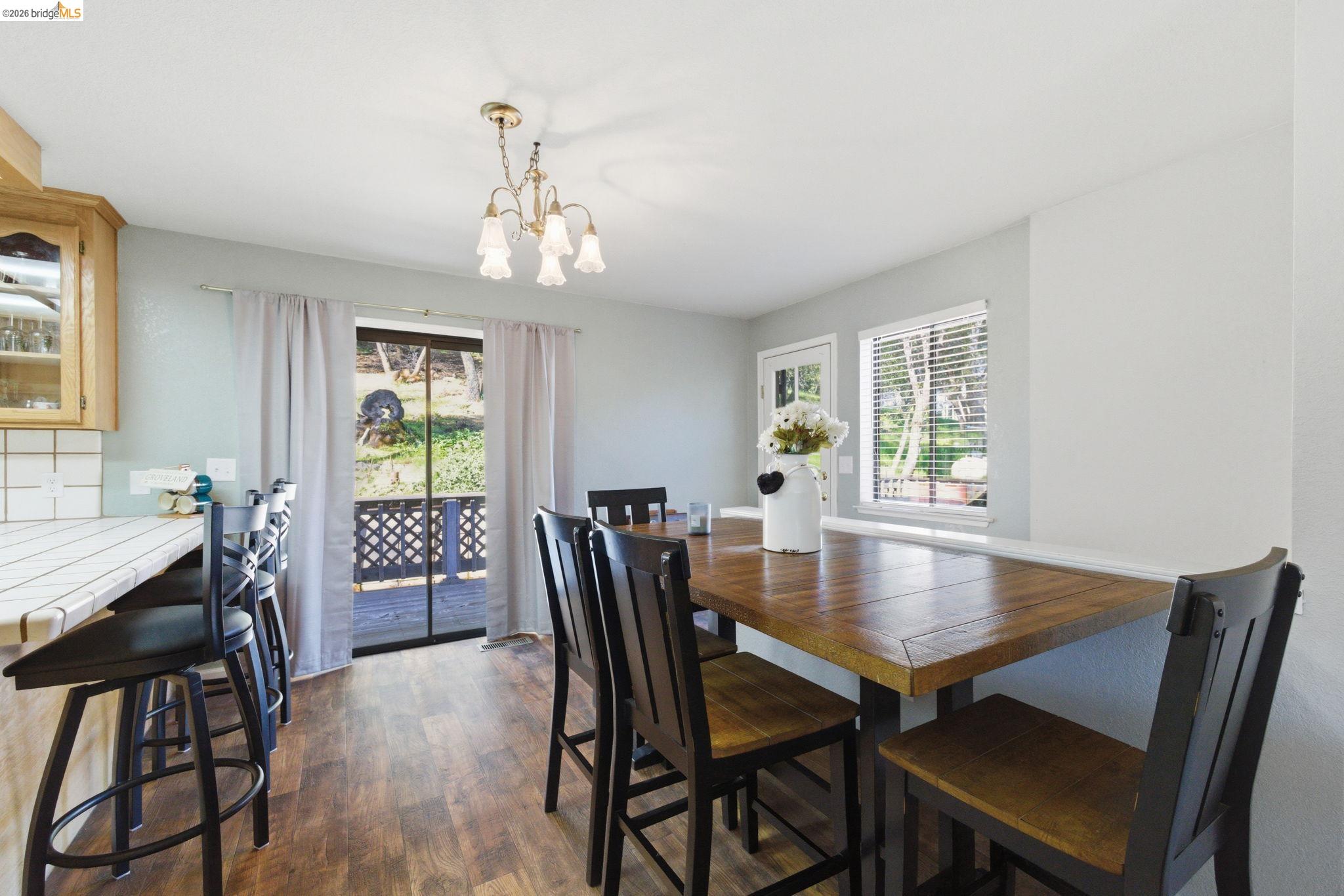 Detail Gallery Image 12 of 59 For 12796 Cresthaven Dr, Groveland,  CA 95321 - 3 Beds | 2 Baths