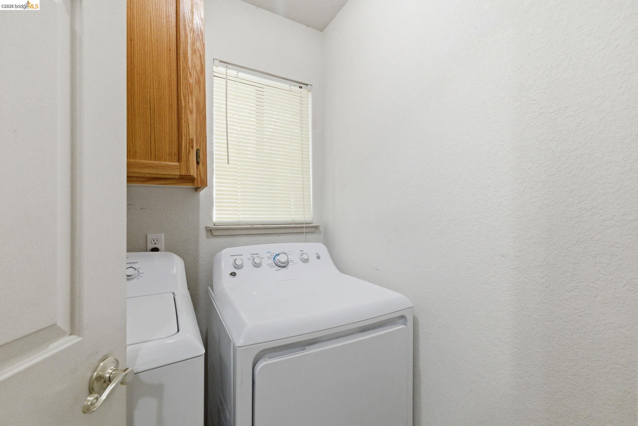 Detail Gallery Image 13 of 59 For 12796 Cresthaven Dr, Groveland,  CA 95321 - 3 Beds | 2 Baths