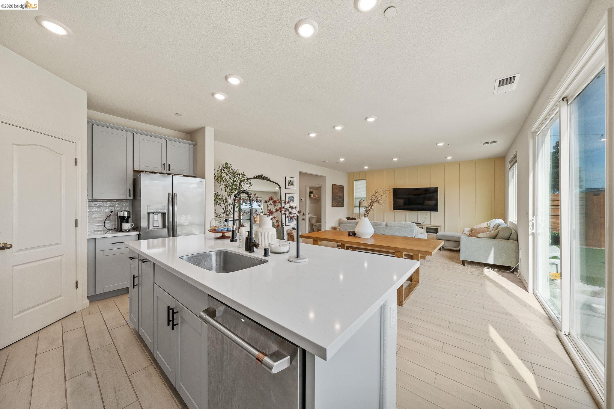 Detail Gallery Image 12 of 38 For 916 Diego Dr, Oakley,  CA 94561 - 3 Beds | 2/1 Baths