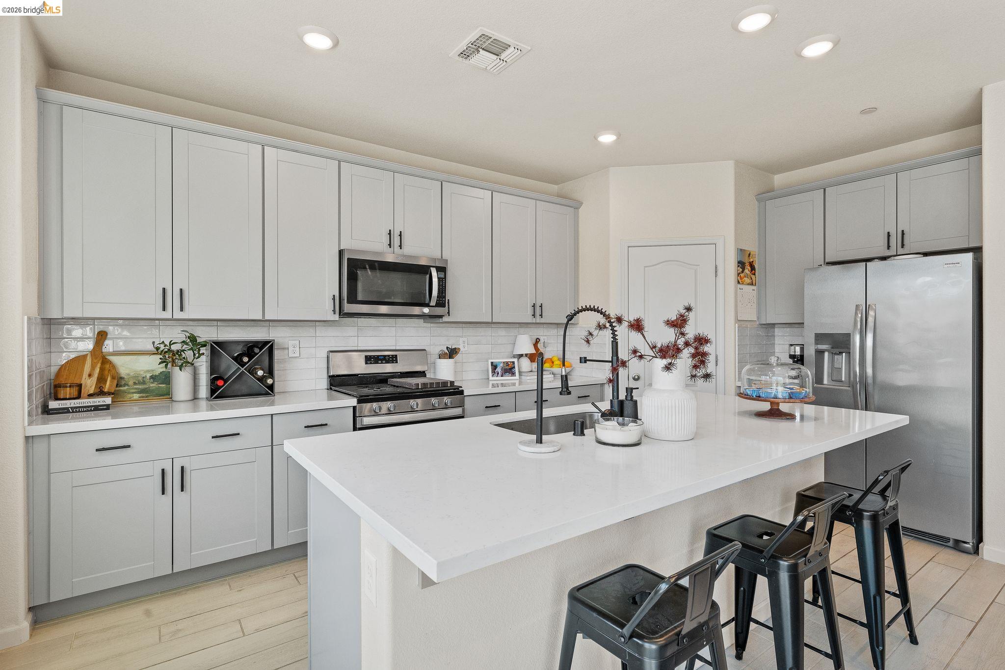 Detail Gallery Image 9 of 38 For 916 Diego Dr, Oakley,  CA 94561 - 3 Beds | 2/1 Baths