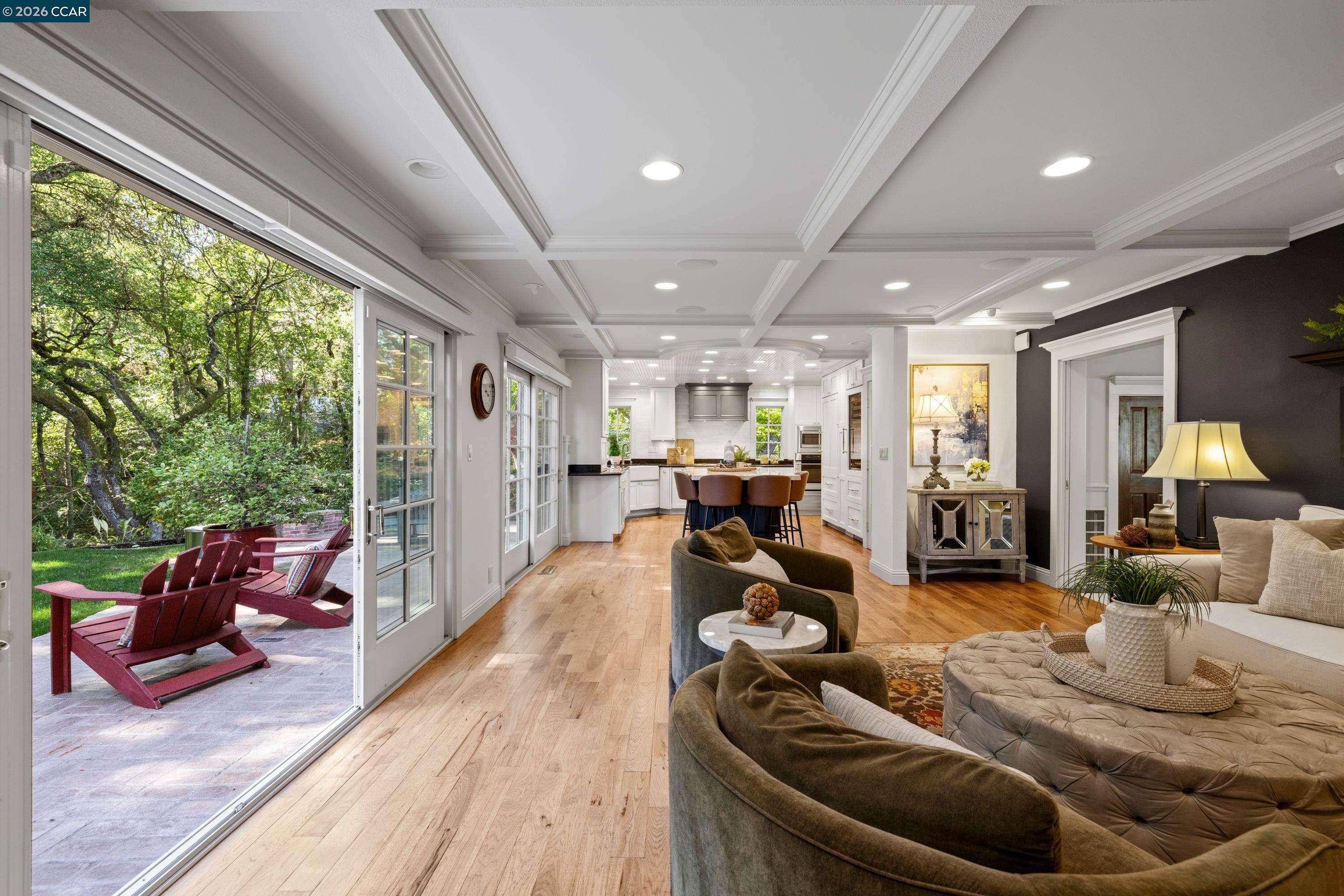 Detail Gallery Image 14 of 52 For 166 Gerald Drive, Danville,  CA 94526 - 4 Beds | 2/1 Baths