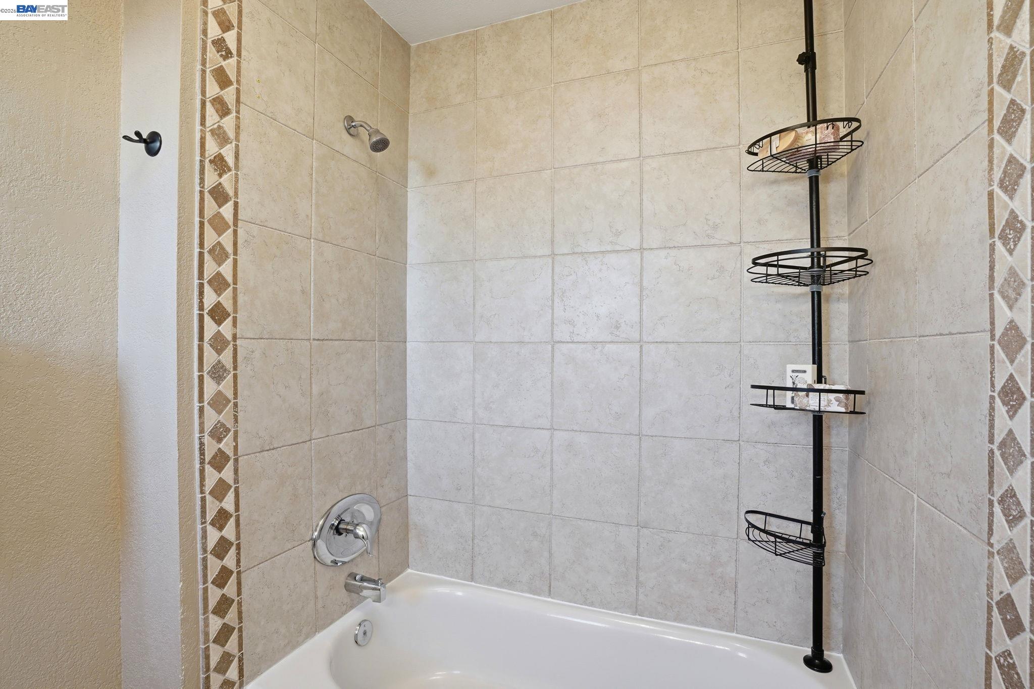 Detail Gallery Image 12 of 20 For 2394 Saint George Dr, Concord,  CA 94520 - 3 Beds | 2 Baths