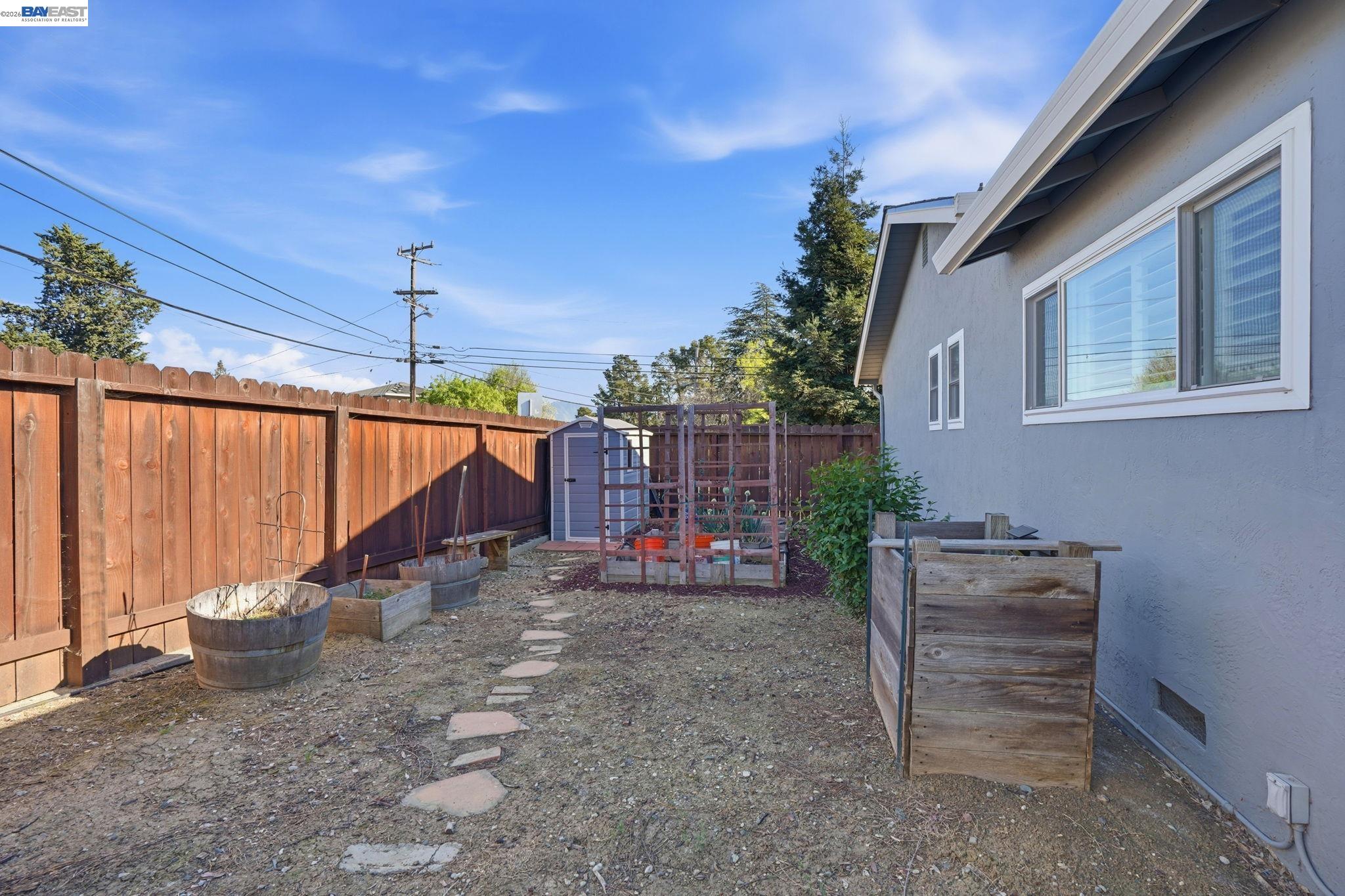 Detail Gallery Image 16 of 20 For 2394 Saint George Dr, Concord,  CA 94520 - 3 Beds | 2 Baths