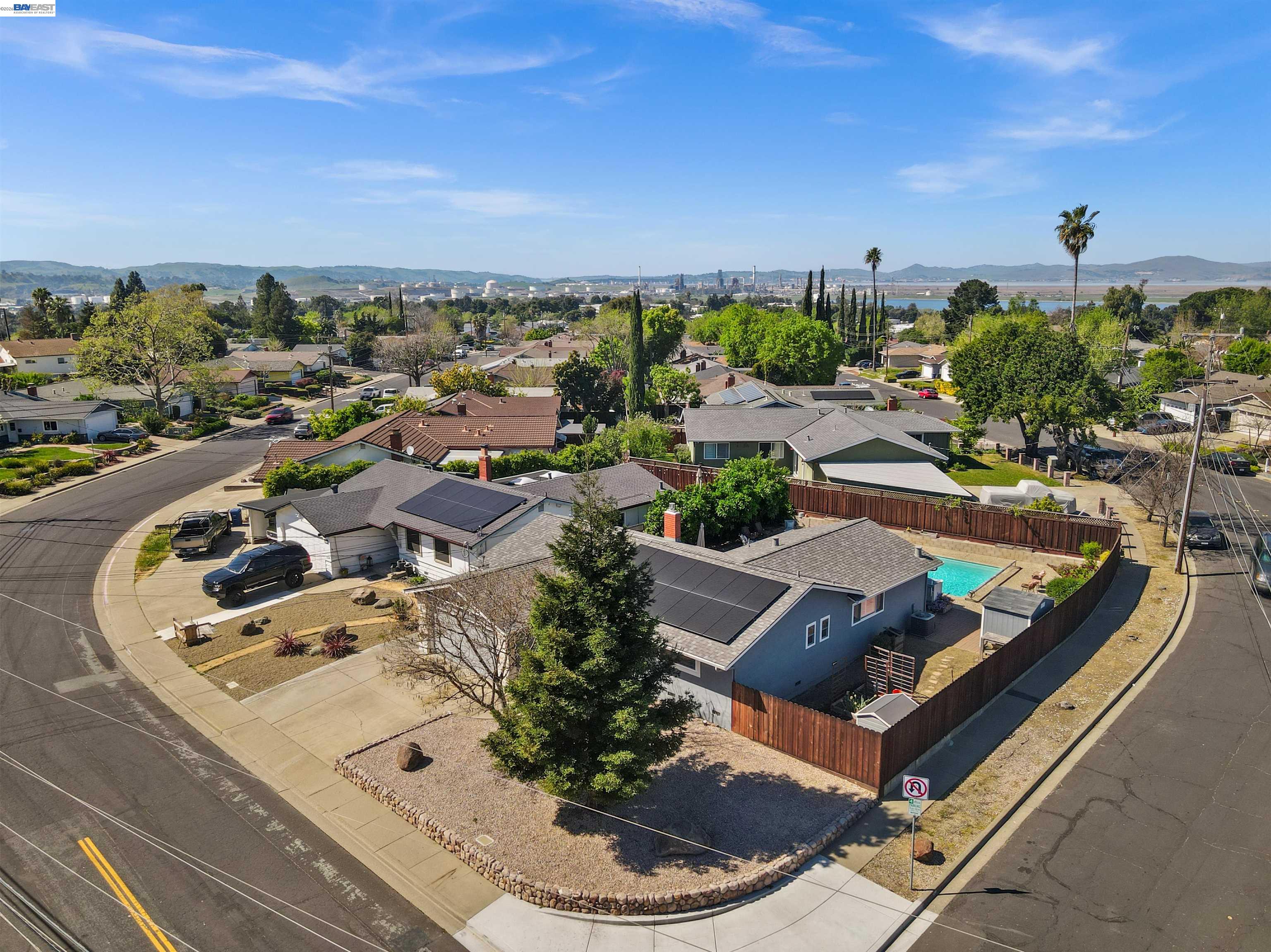 Detail Gallery Image 18 of 20 For 2394 Saint George Dr, Concord,  CA 94520 - 3 Beds | 2 Baths