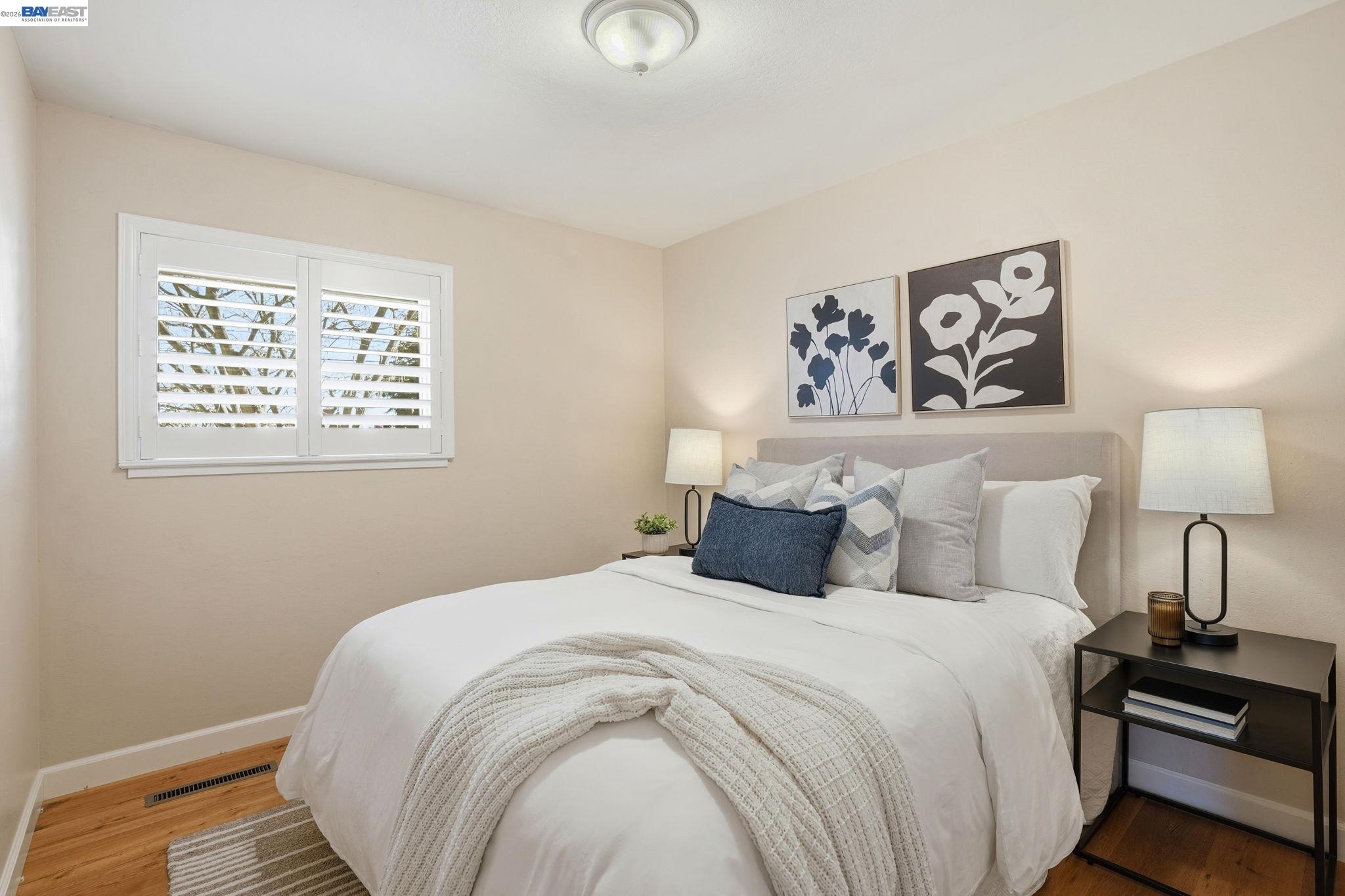 Detail Gallery Image 9 of 20 For 2394 Saint George Dr, Concord,  CA 94520 - 3 Beds | 2 Baths