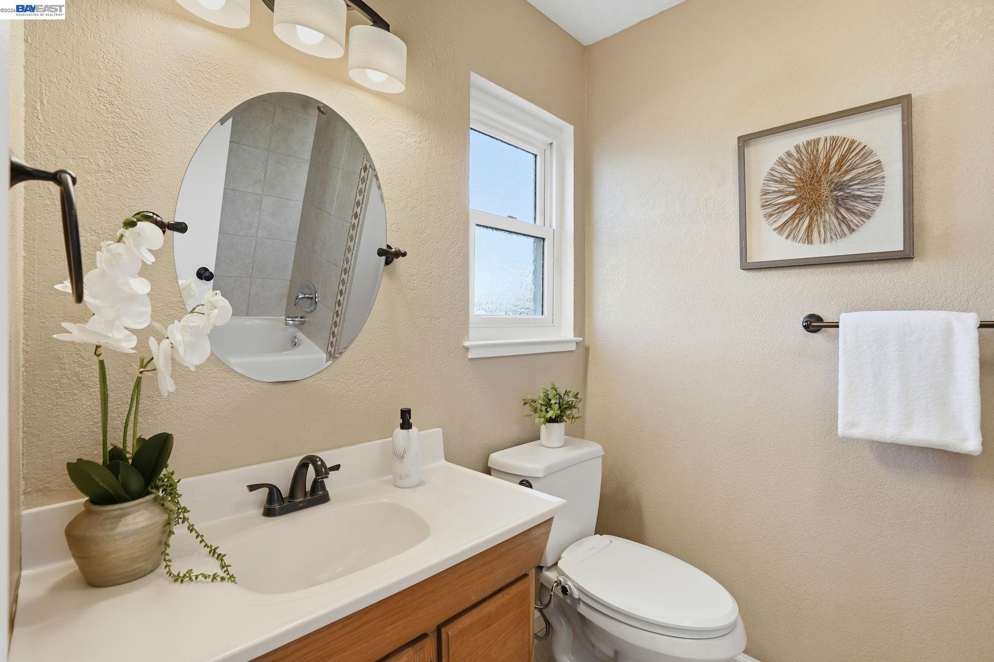 Detail Gallery Image 10 of 20 For 2394 Saint George Dr, Concord,  CA 94520 - 3 Beds | 2 Baths