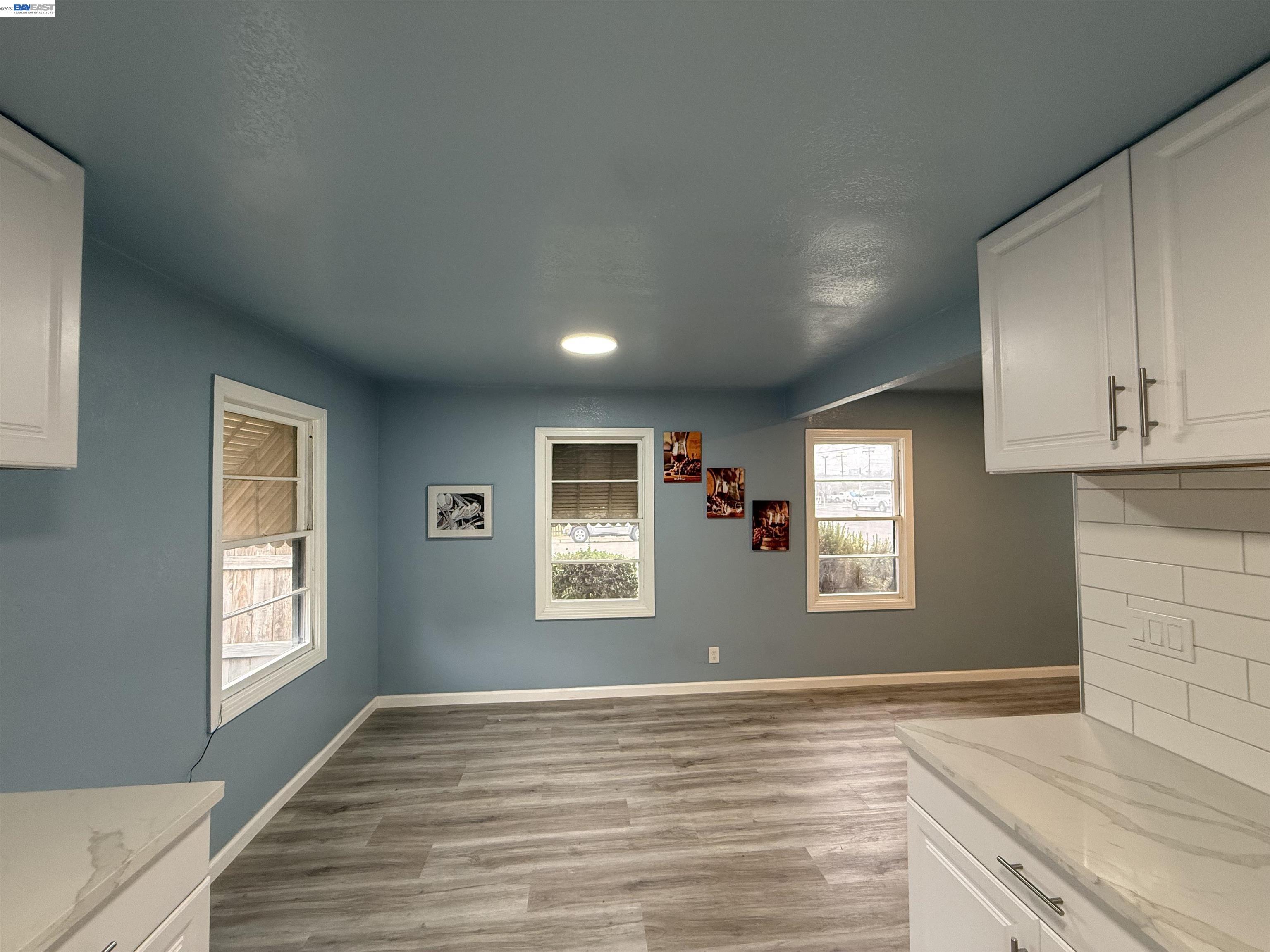 Detail Gallery Image 2 of 37 For 5500 Fruitridge Rd, Sacramento,  CA 95820 - 2 Beds | 1 Baths
