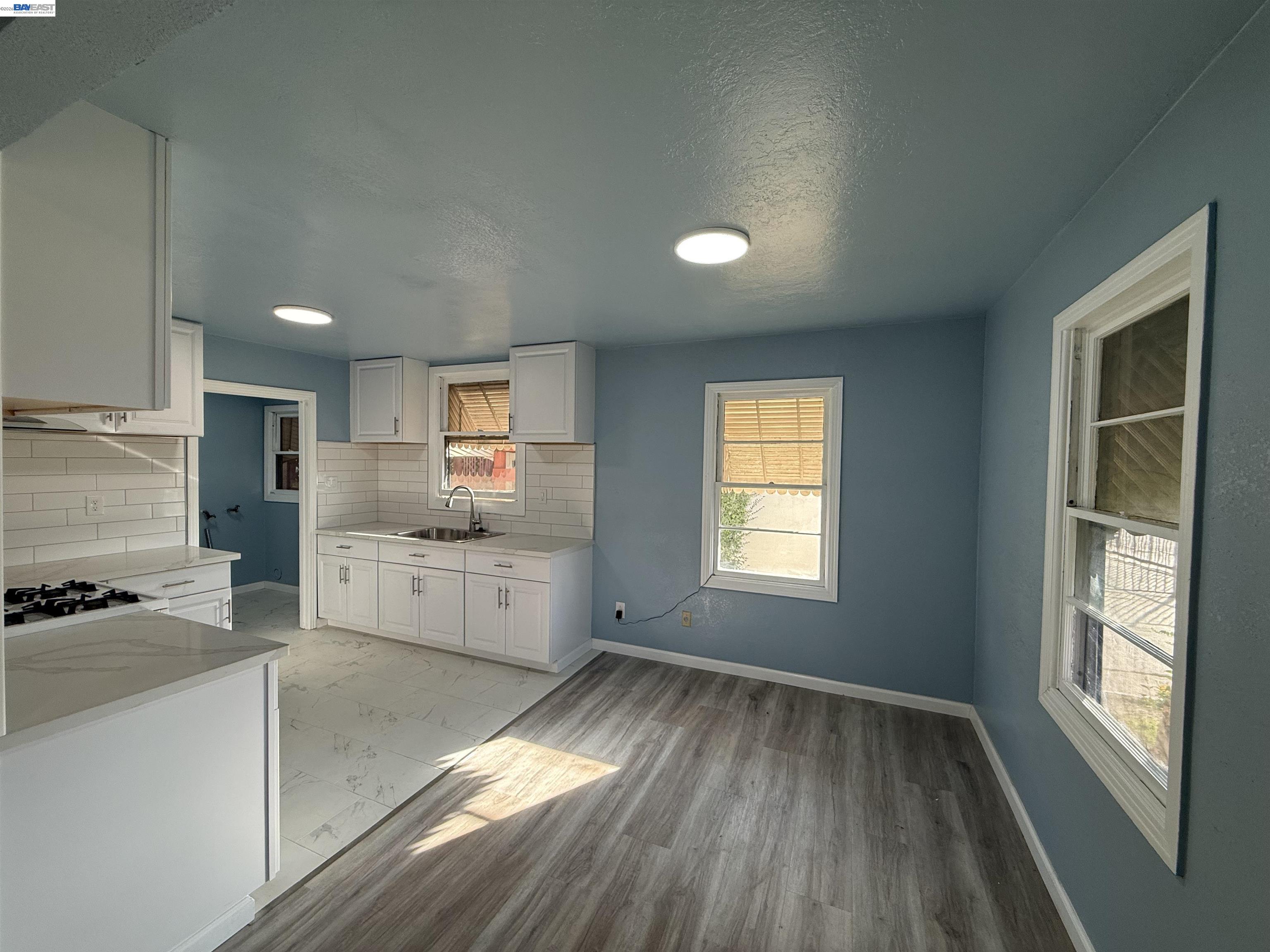 Detail Gallery Image 15 of 37 For 5500 Fruitridge Rd, Sacramento,  CA 95820 - 2 Beds | 1 Baths