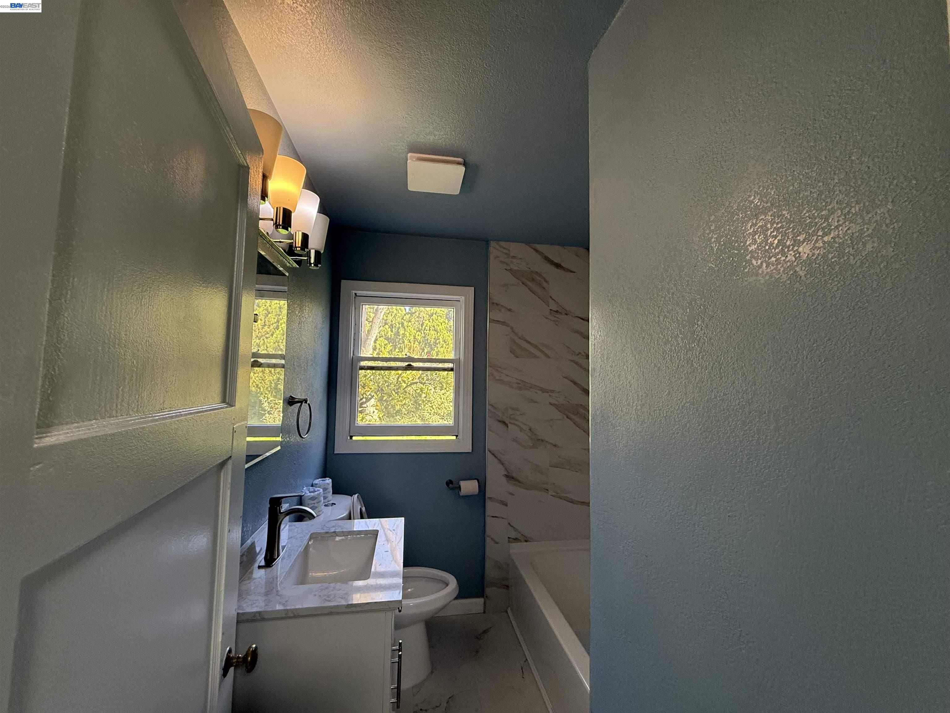 Detail Gallery Image 24 of 37 For 5500 Fruitridge Rd, Sacramento,  CA 95820 - 2 Beds | 1 Baths