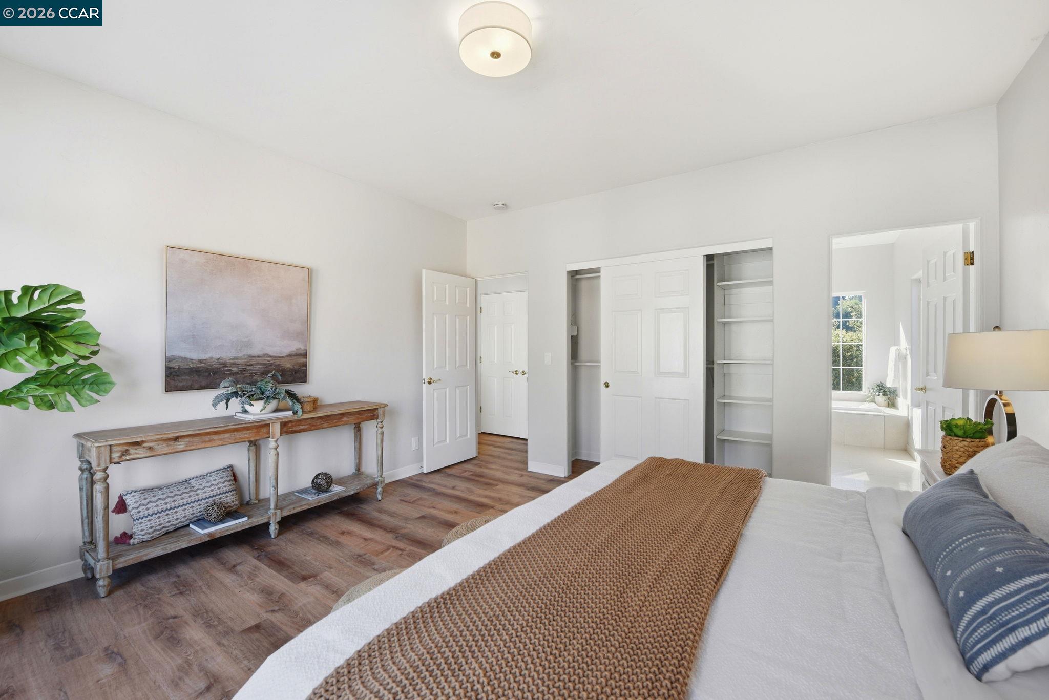 Detail Gallery Image 24 of 60 For 1 Bay Forest Pl, Oakland,  CA 94611 - 3 Beds | 2/1 Baths