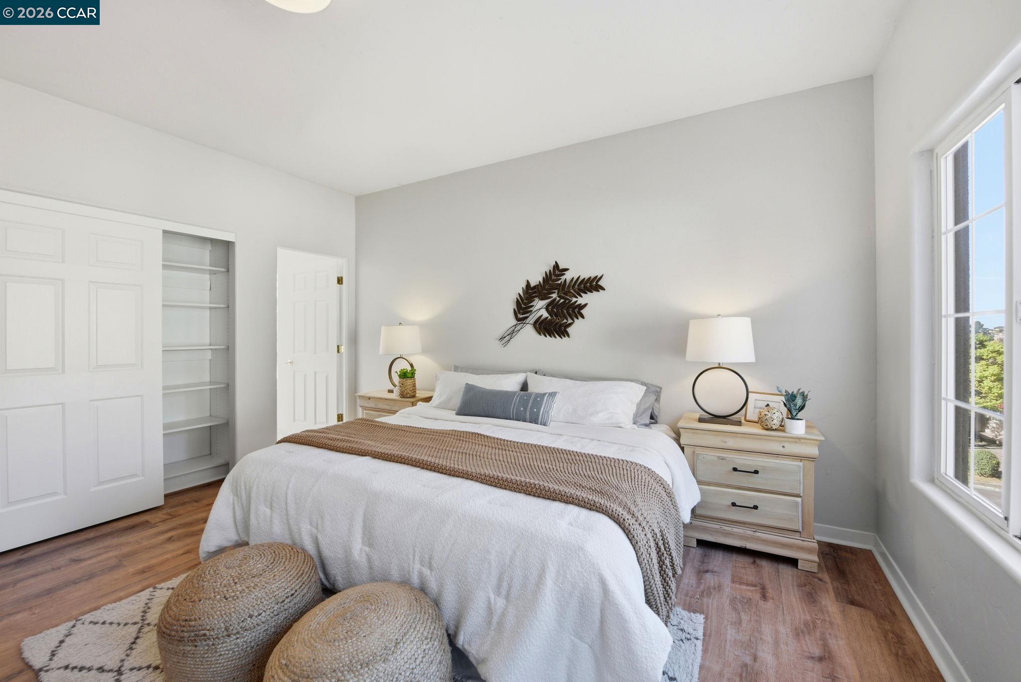 Detail Gallery Image 26 of 60 For 1 Bay Forest Pl, Oakland,  CA 94611 - 3 Beds | 2/1 Baths