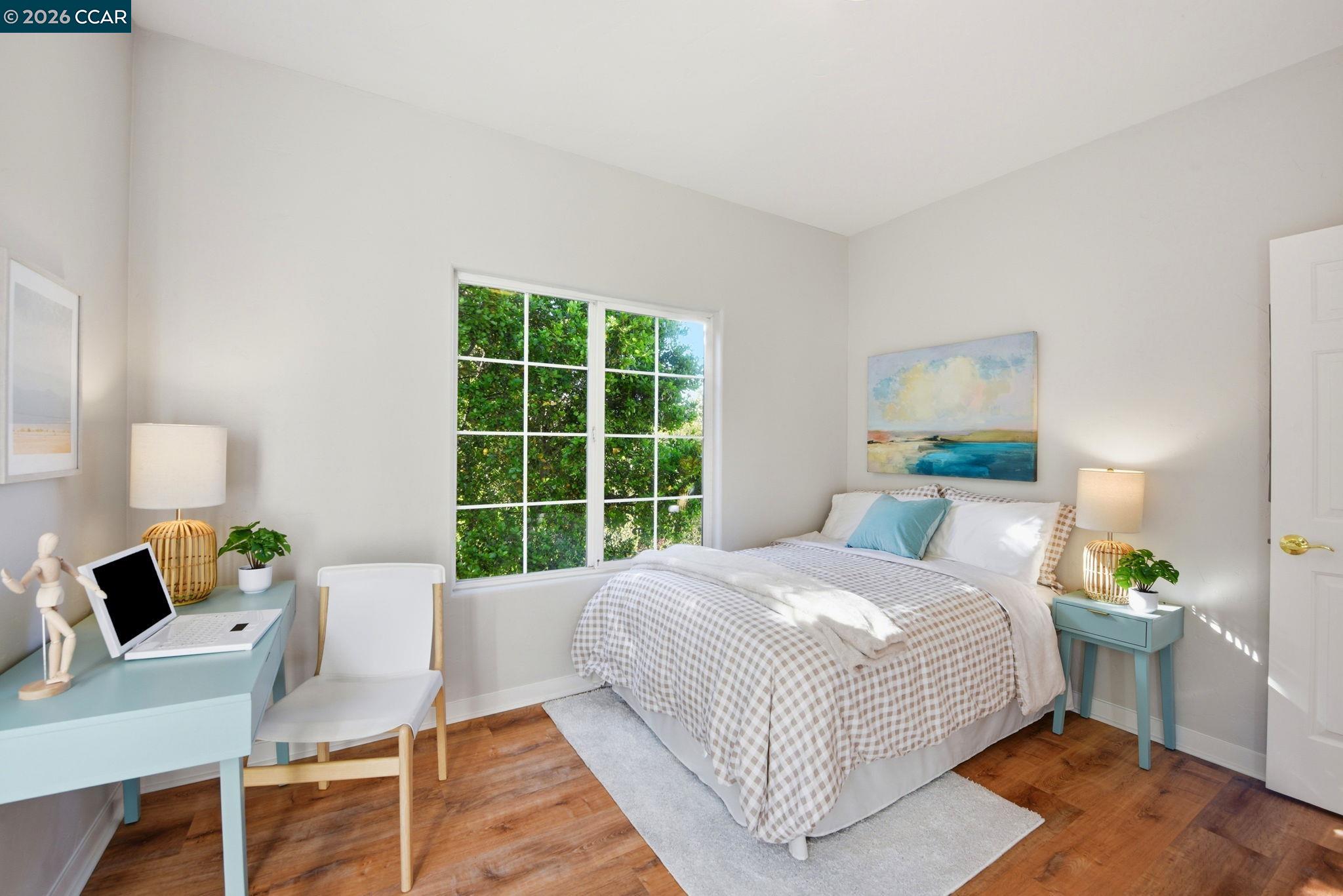 Detail Gallery Image 33 of 60 For 1 Bay Forest Pl, Oakland,  CA 94611 - 3 Beds | 2/1 Baths