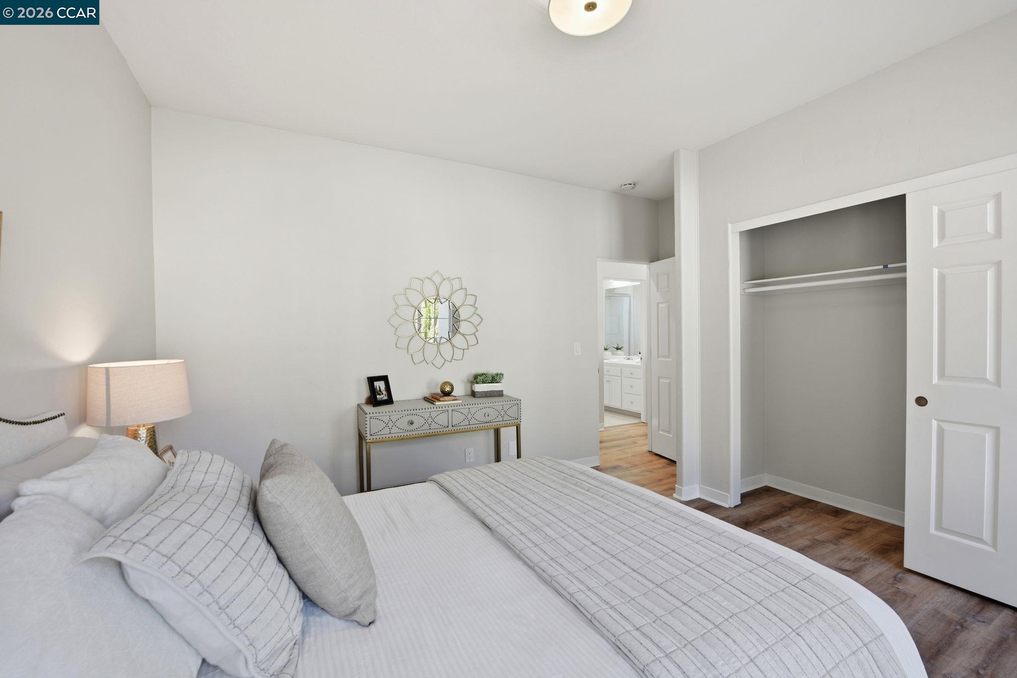 Detail Gallery Image 36 of 60 For 1 Bay Forest Pl, Oakland,  CA 94611 - 3 Beds | 2/1 Baths