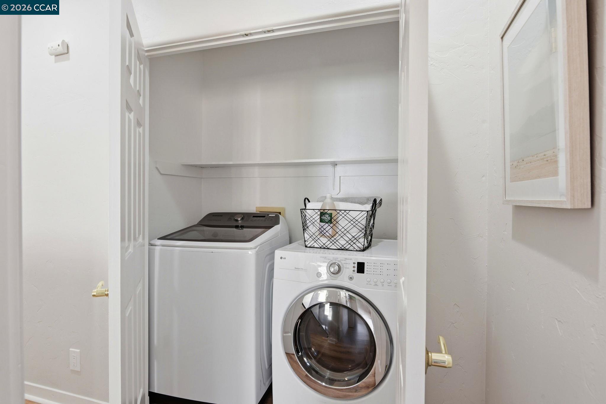 Detail Gallery Image 39 of 60 For 1 Bay Forest Pl, Oakland,  CA 94611 - 3 Beds | 2/1 Baths