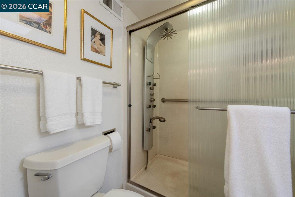 Photo #40: 41127635 Listing: Photo #40