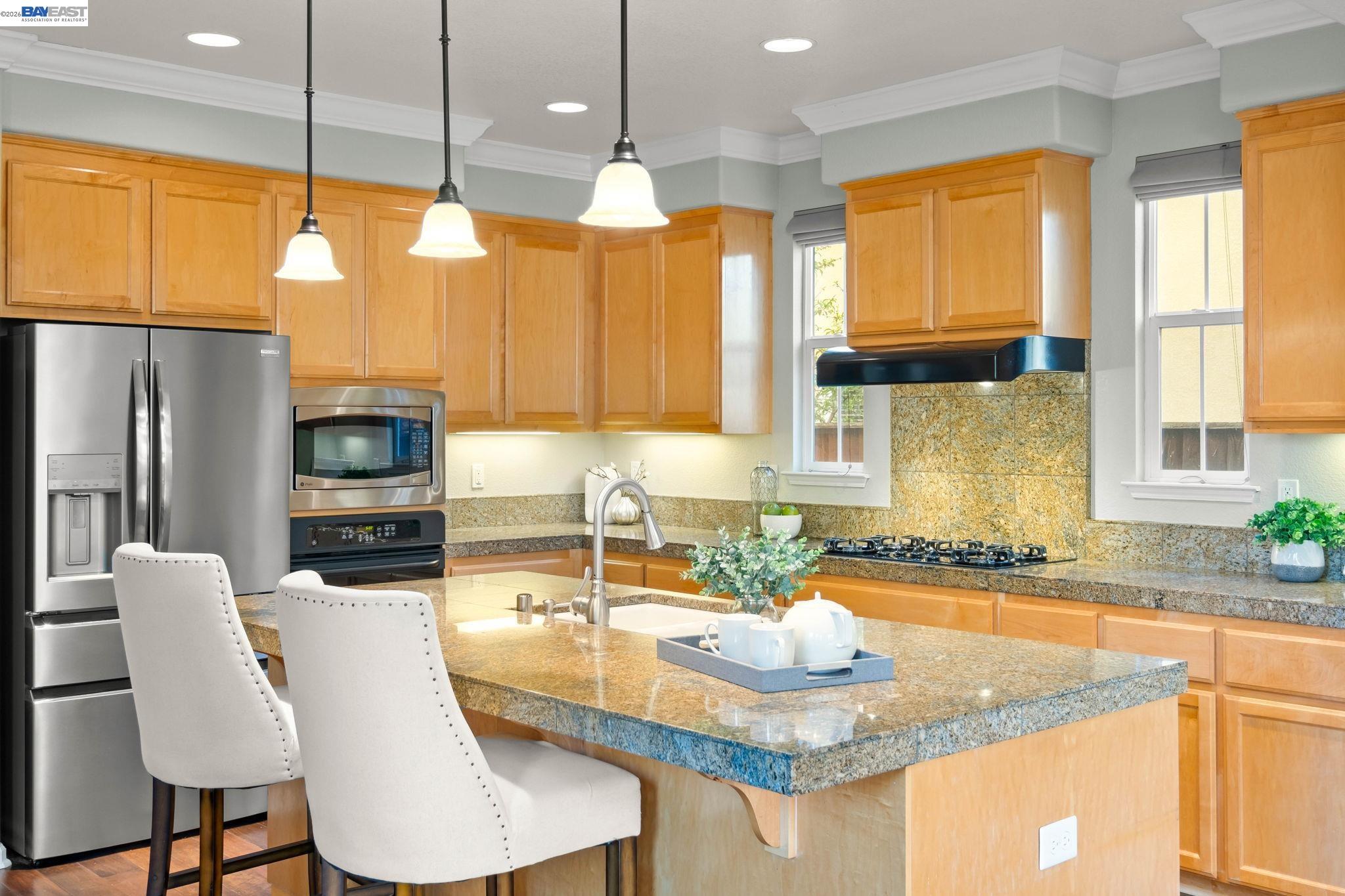 Detail Gallery Image 15 of 49 For 3132 Ashbrook Ln, San Ramon,  CA 94582 - 5 Beds | 3 Baths