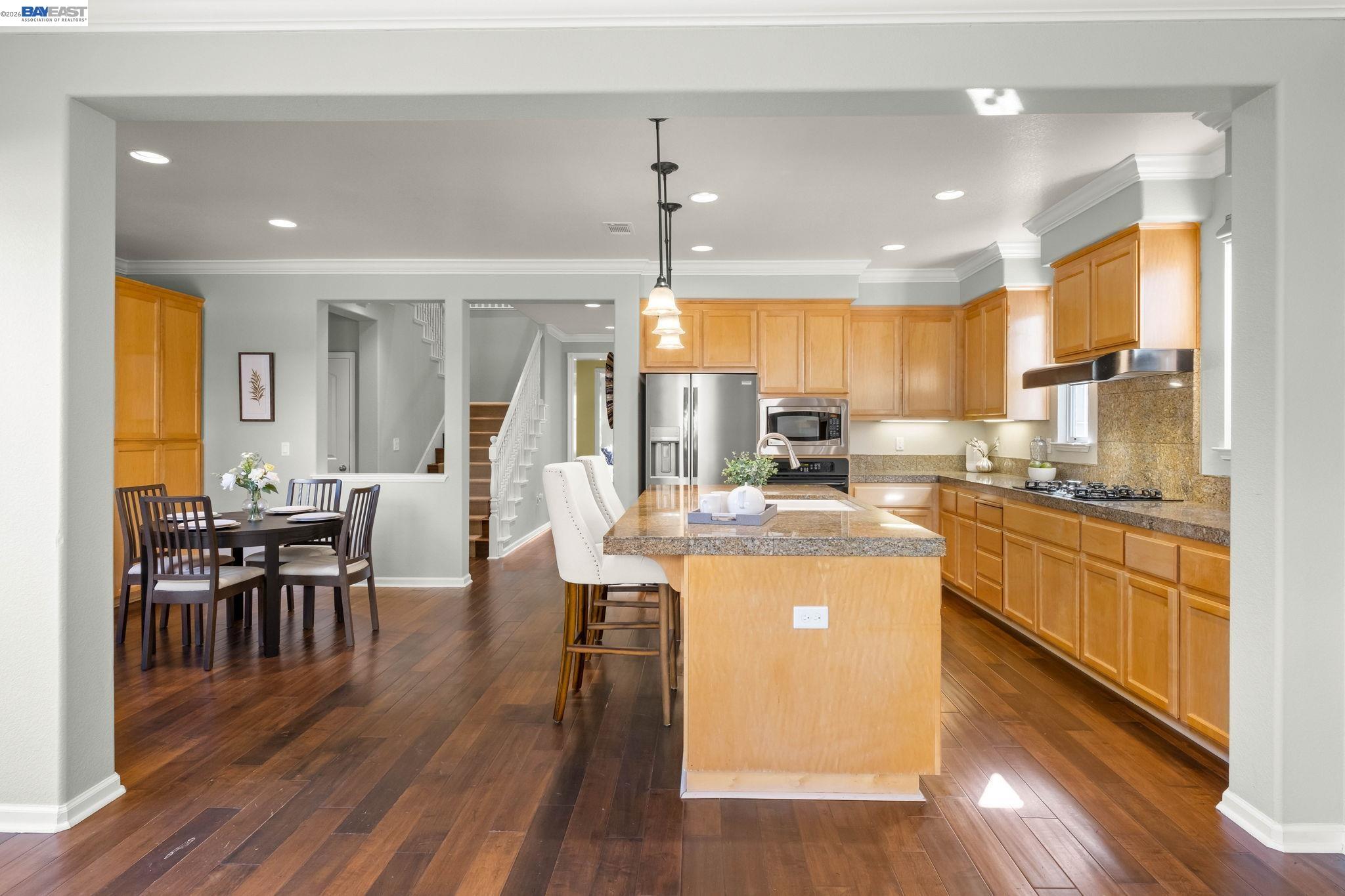 Detail Gallery Image 18 of 49 For 3132 Ashbrook Ln, San Ramon,  CA 94582 - 5 Beds | 3 Baths